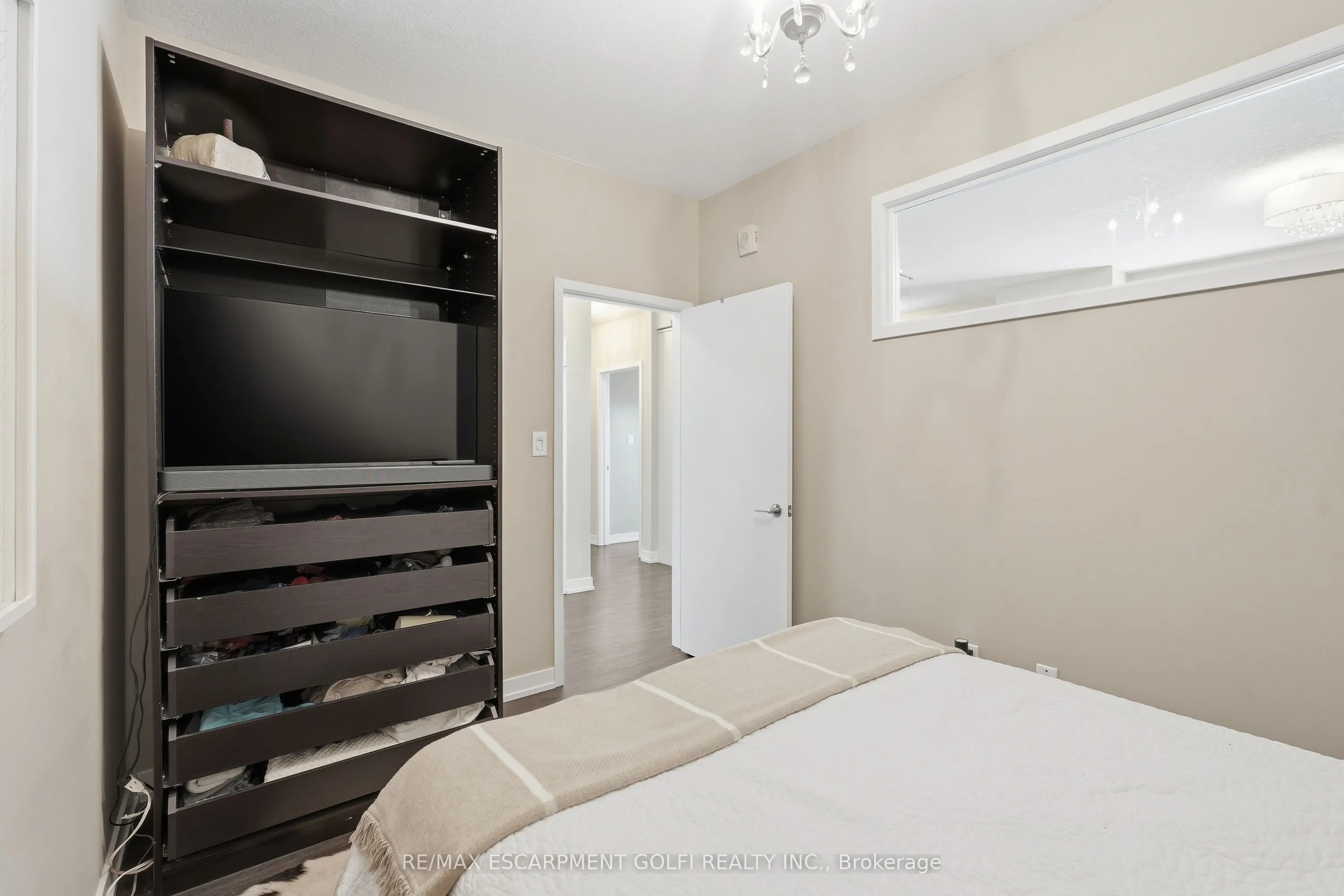 520 North Service Road #411
