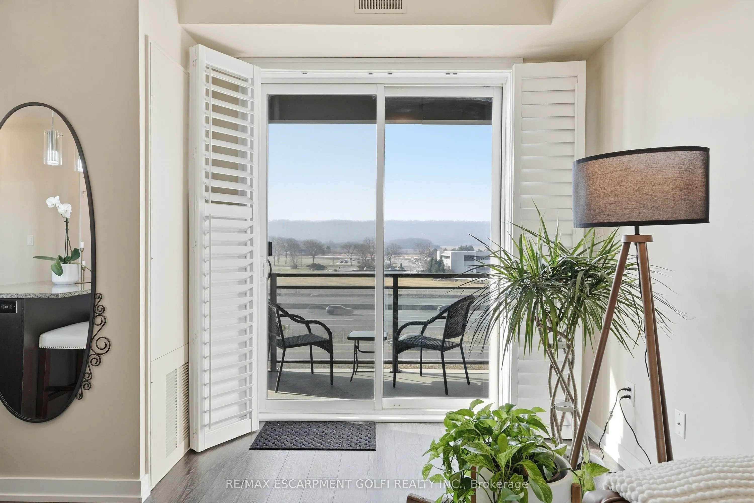 520 North Service Road #411