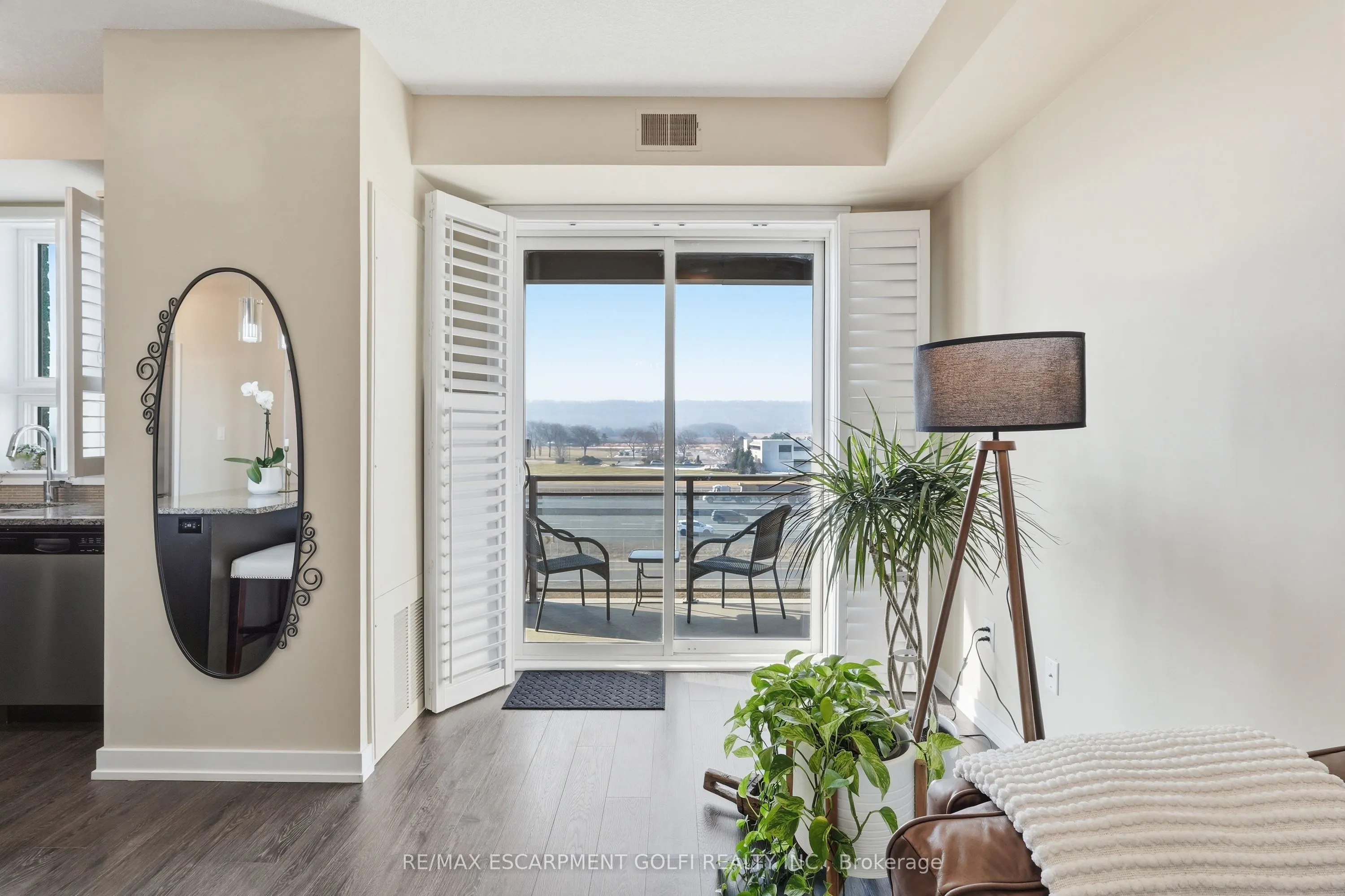 520 North Service Road #411