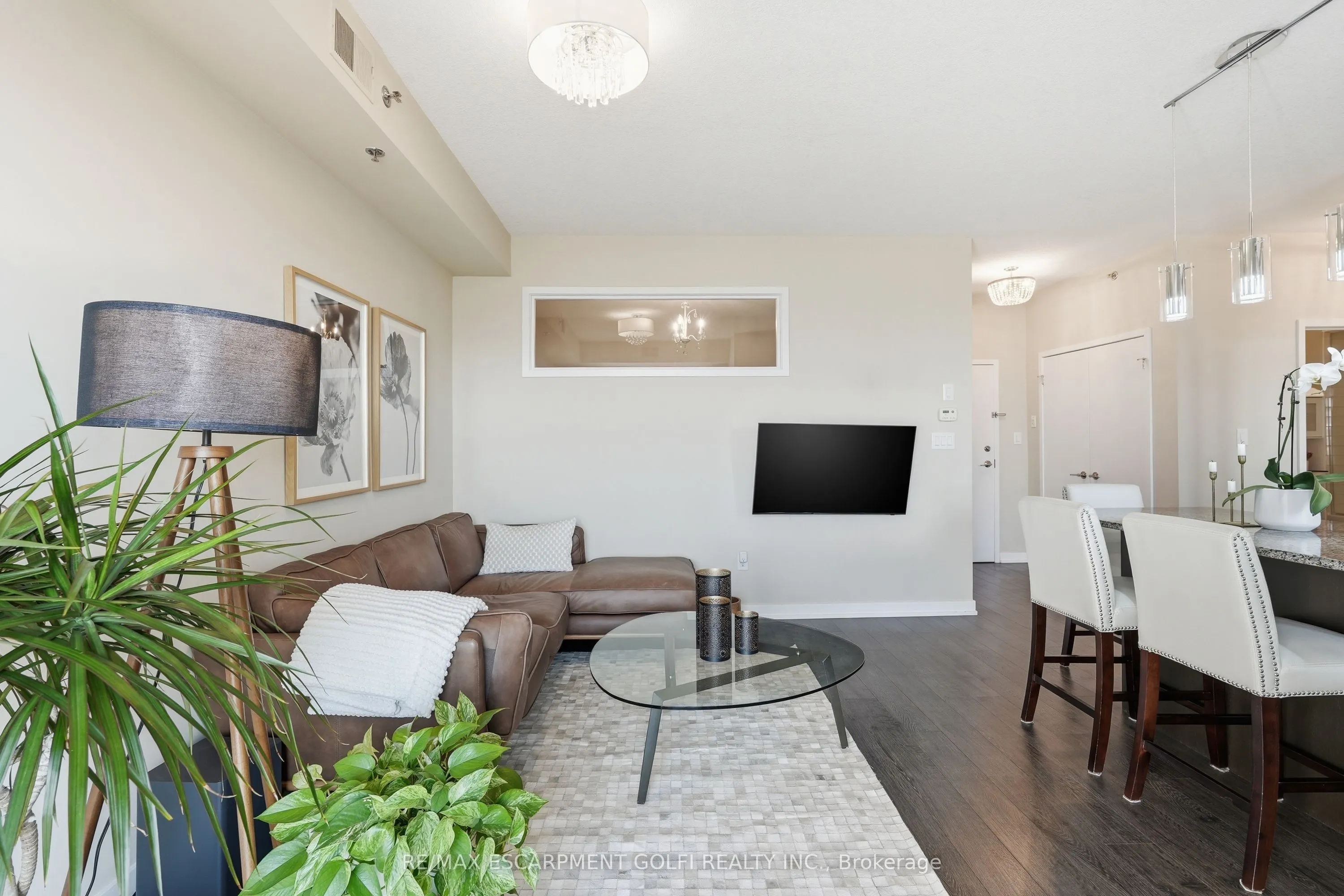 520 North Service Road #411