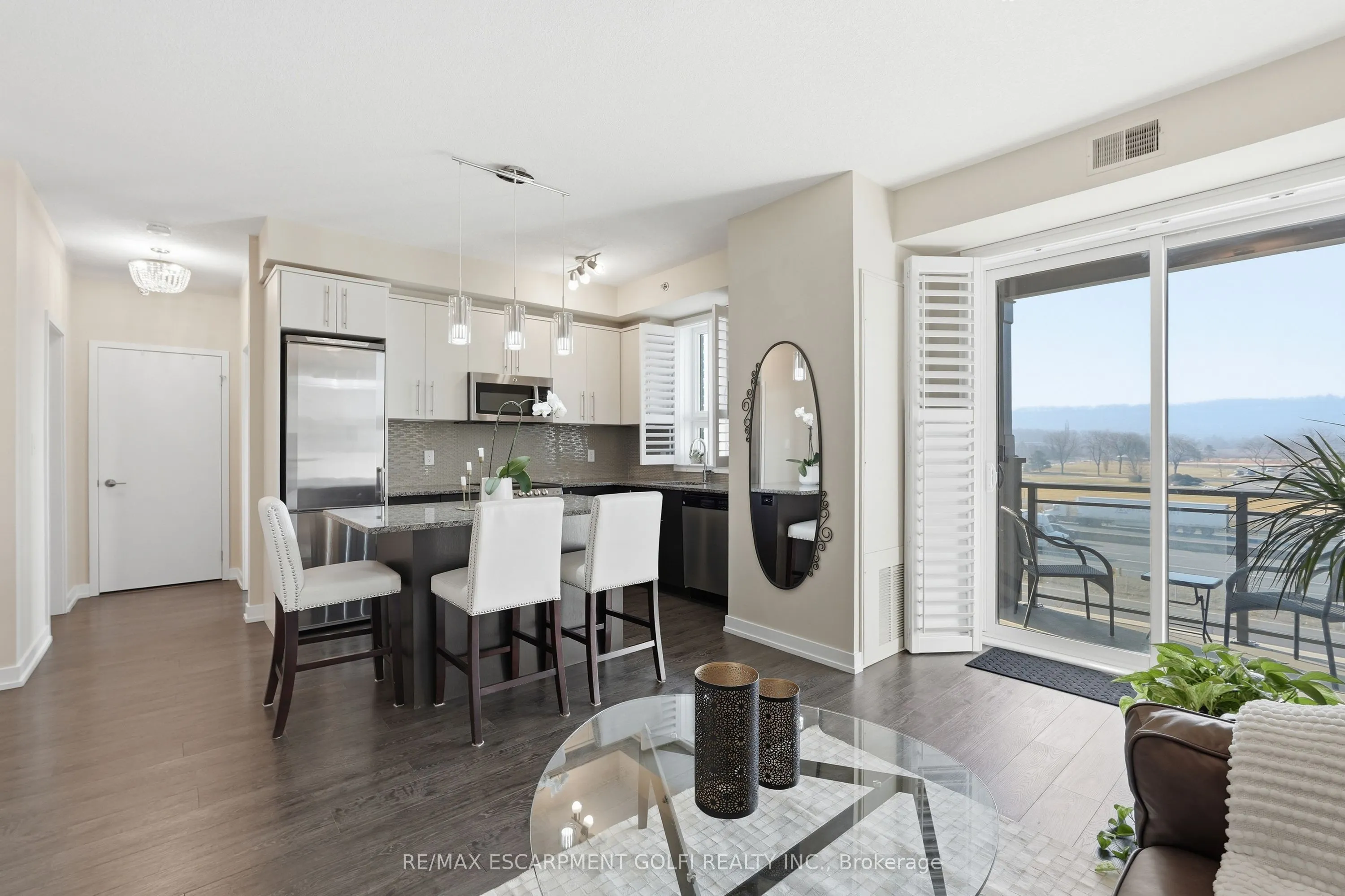 520 North Service Road #411