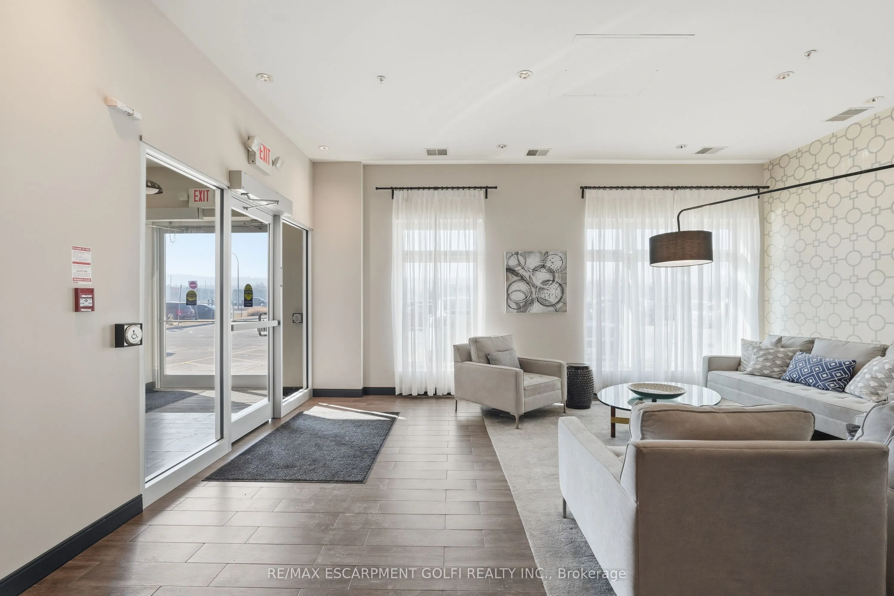 520 North Service Road #411