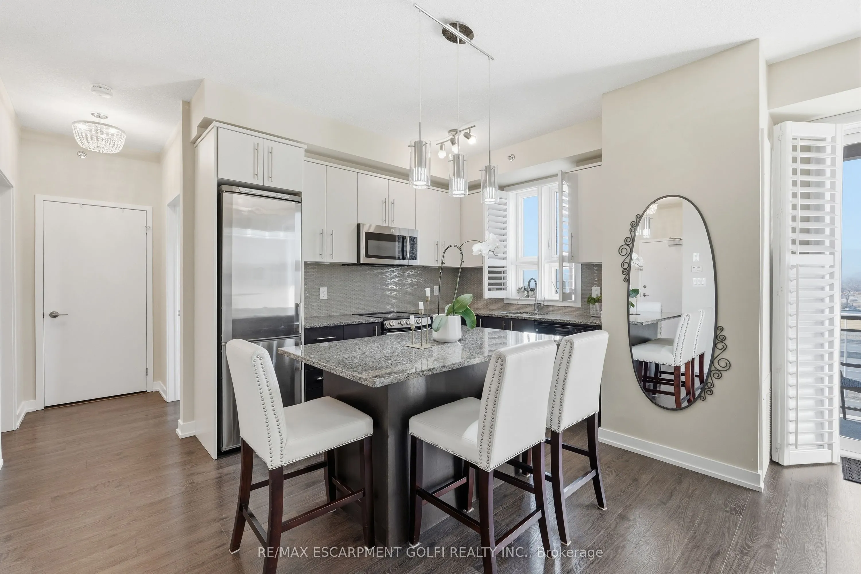 520 North Service Road #411