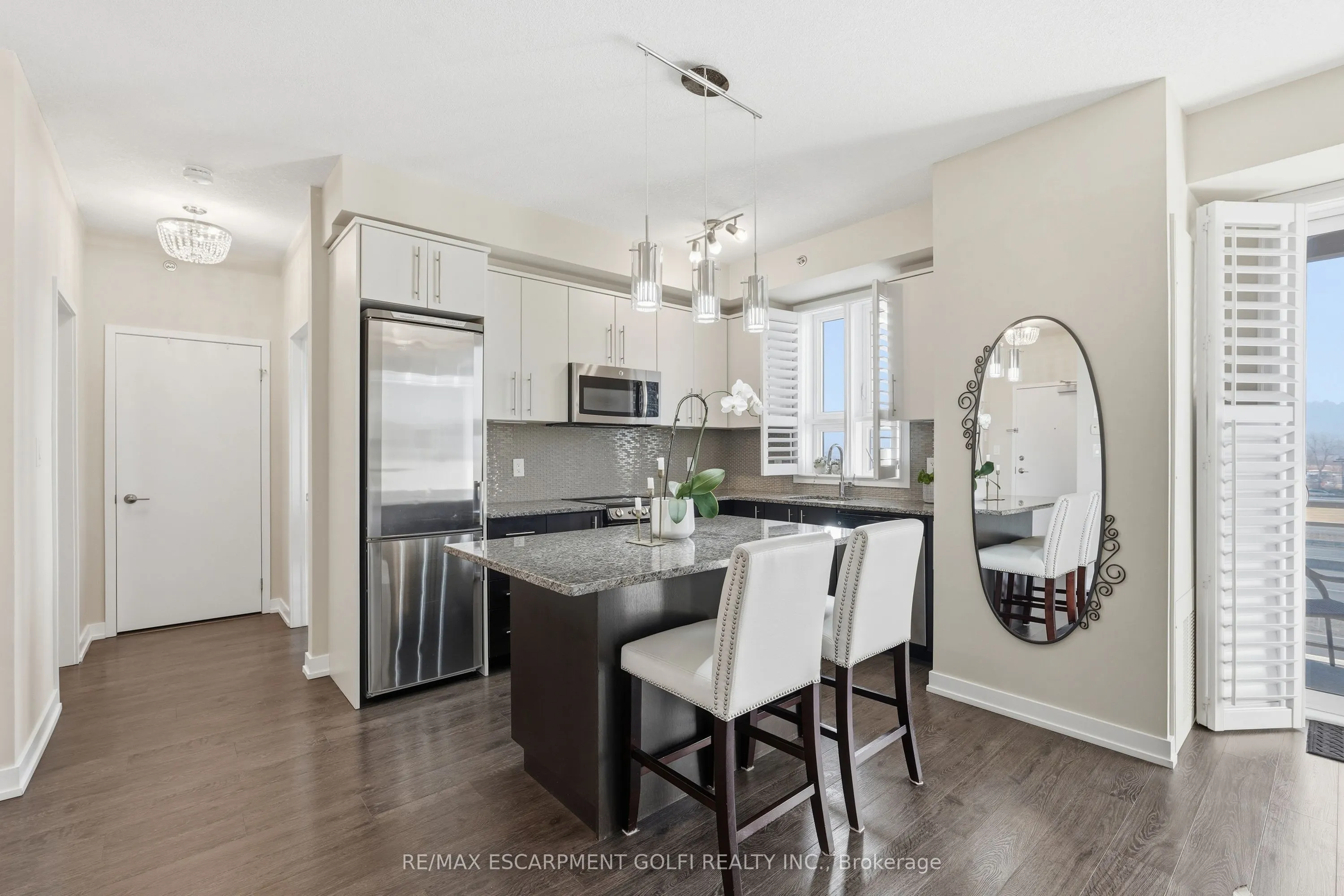 520 North Service Road #411