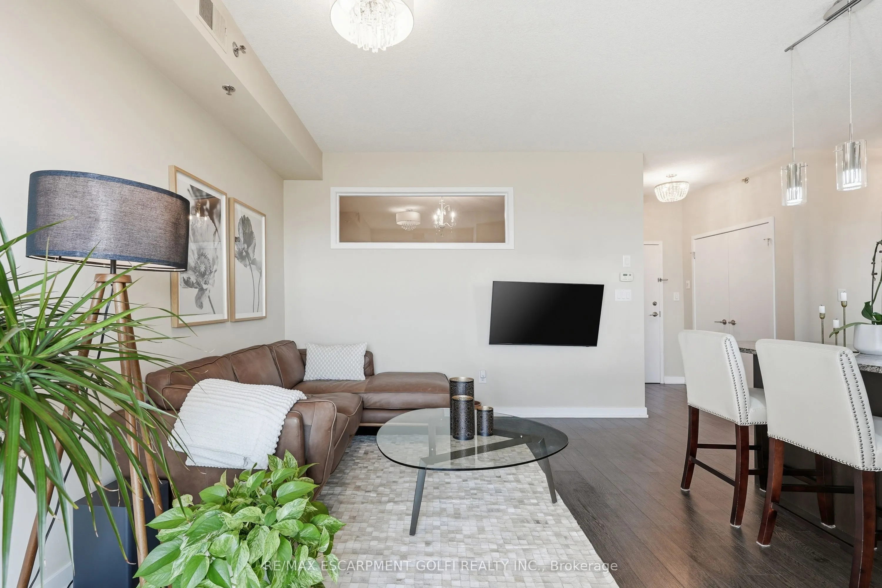 520 North Service Road #411