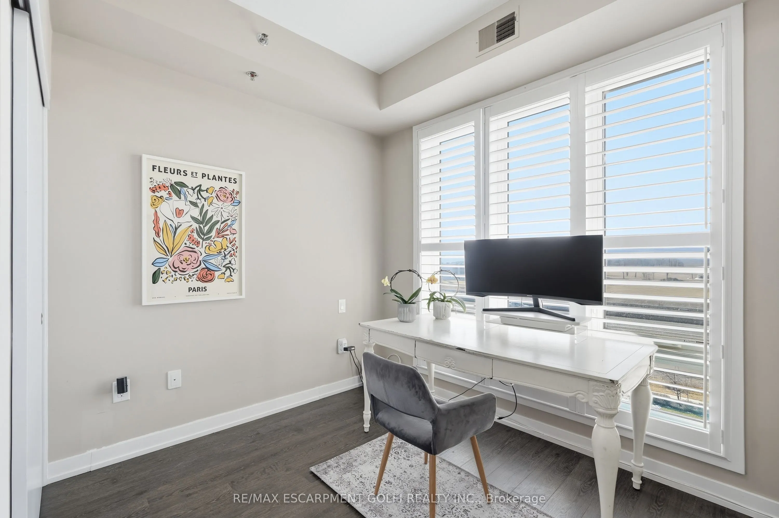 520 North Service Road #411