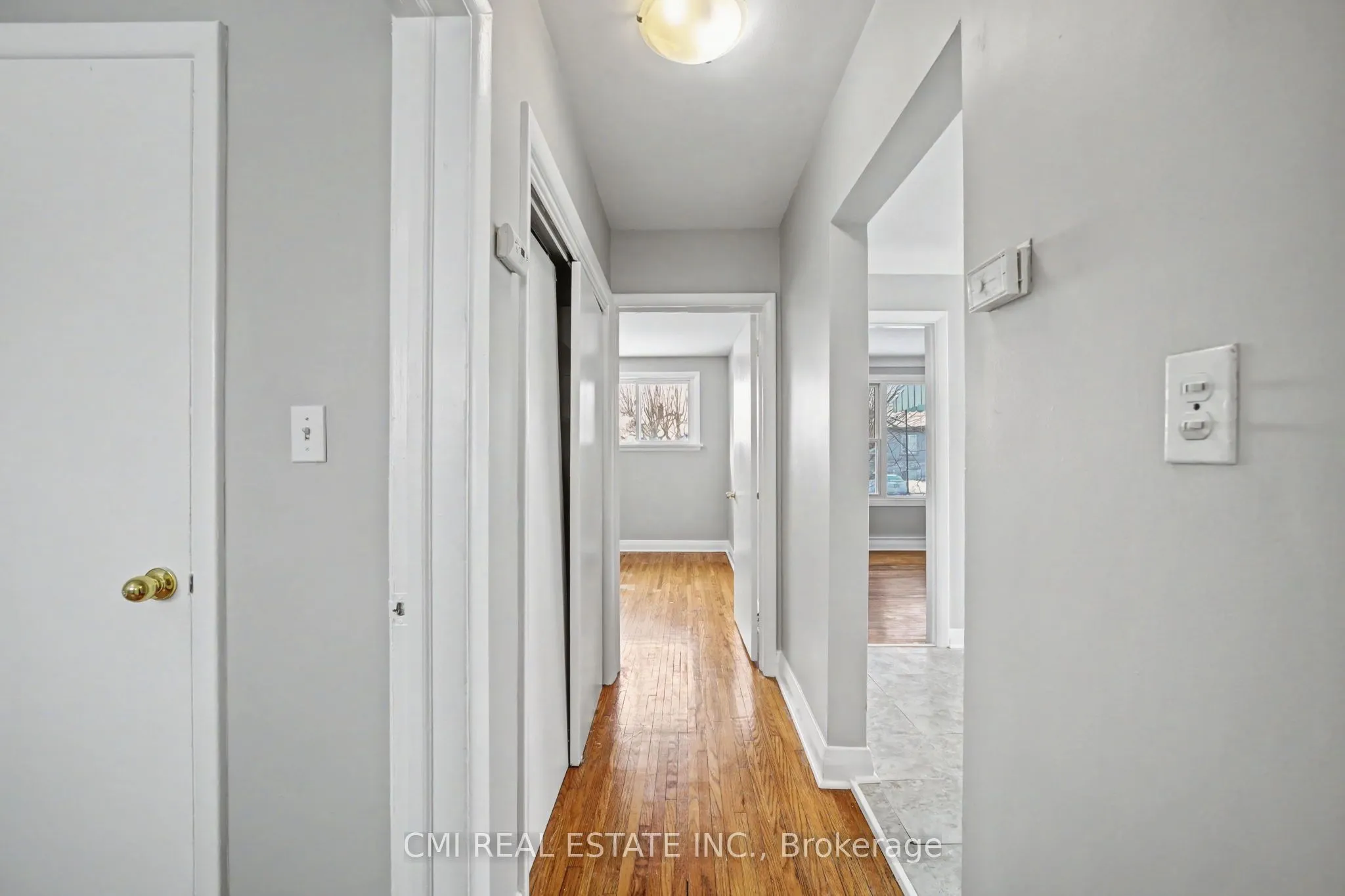 68 Queen Street S