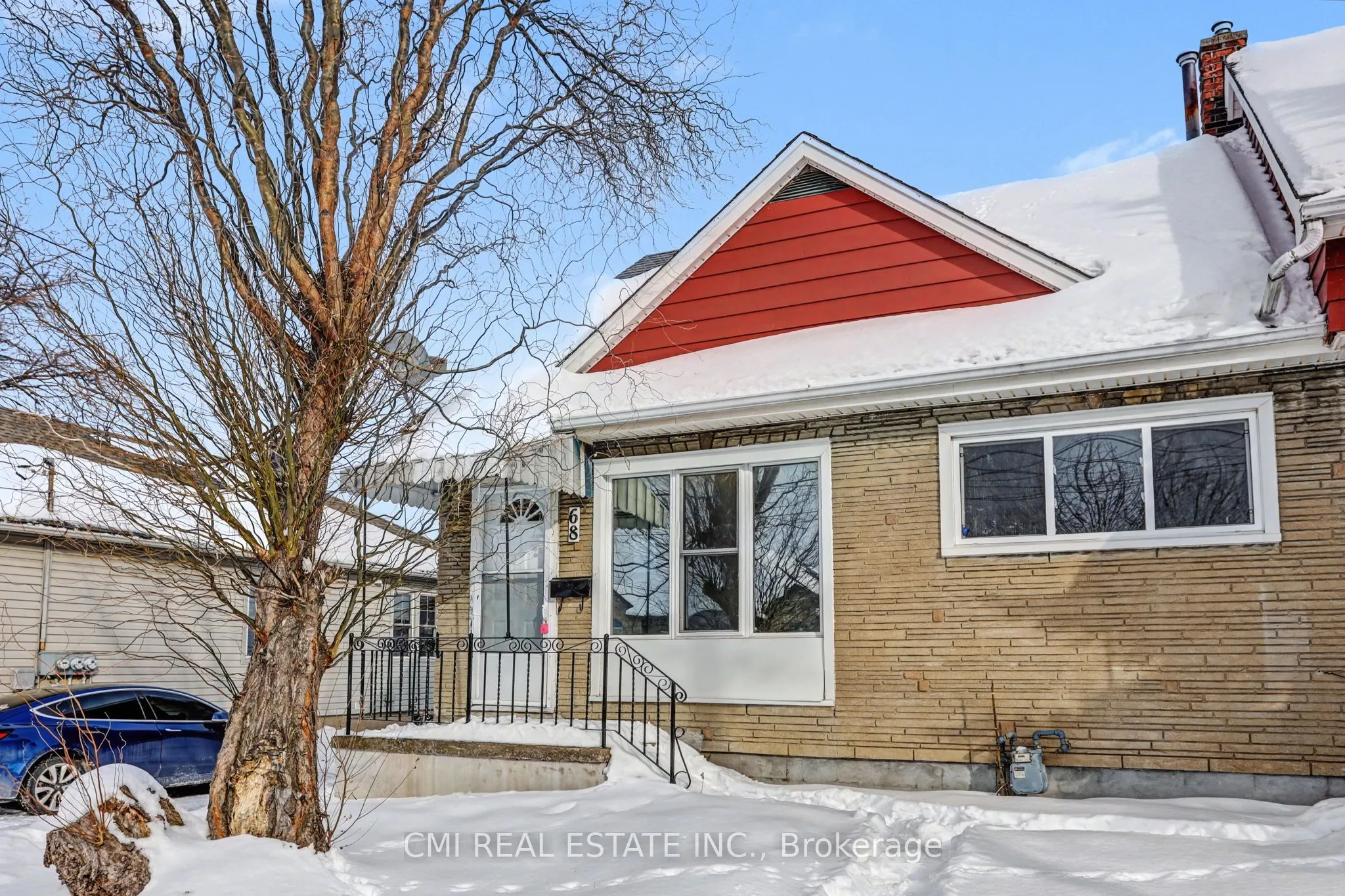 68 Queen Street S