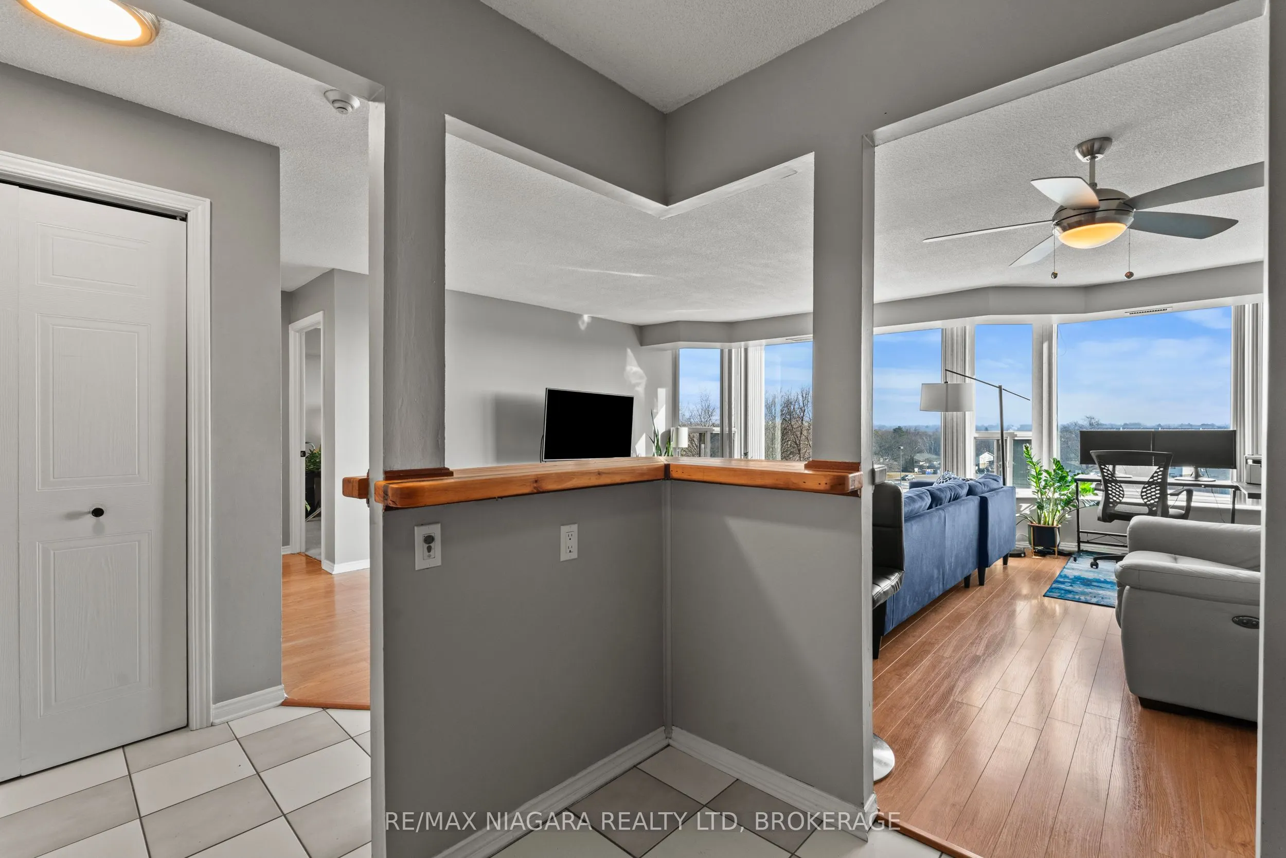 81 Scott Street #601