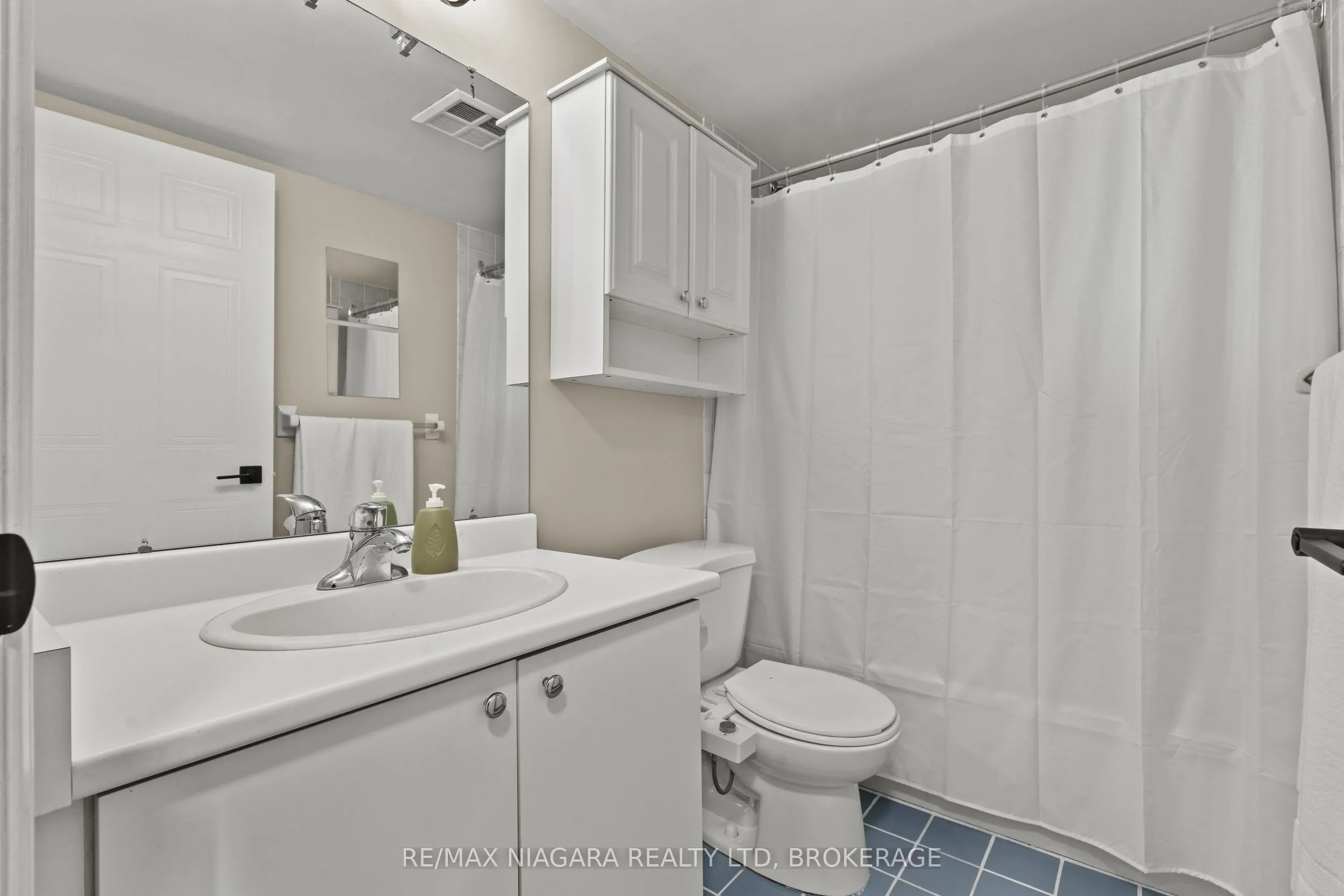 81 Scott Street #601