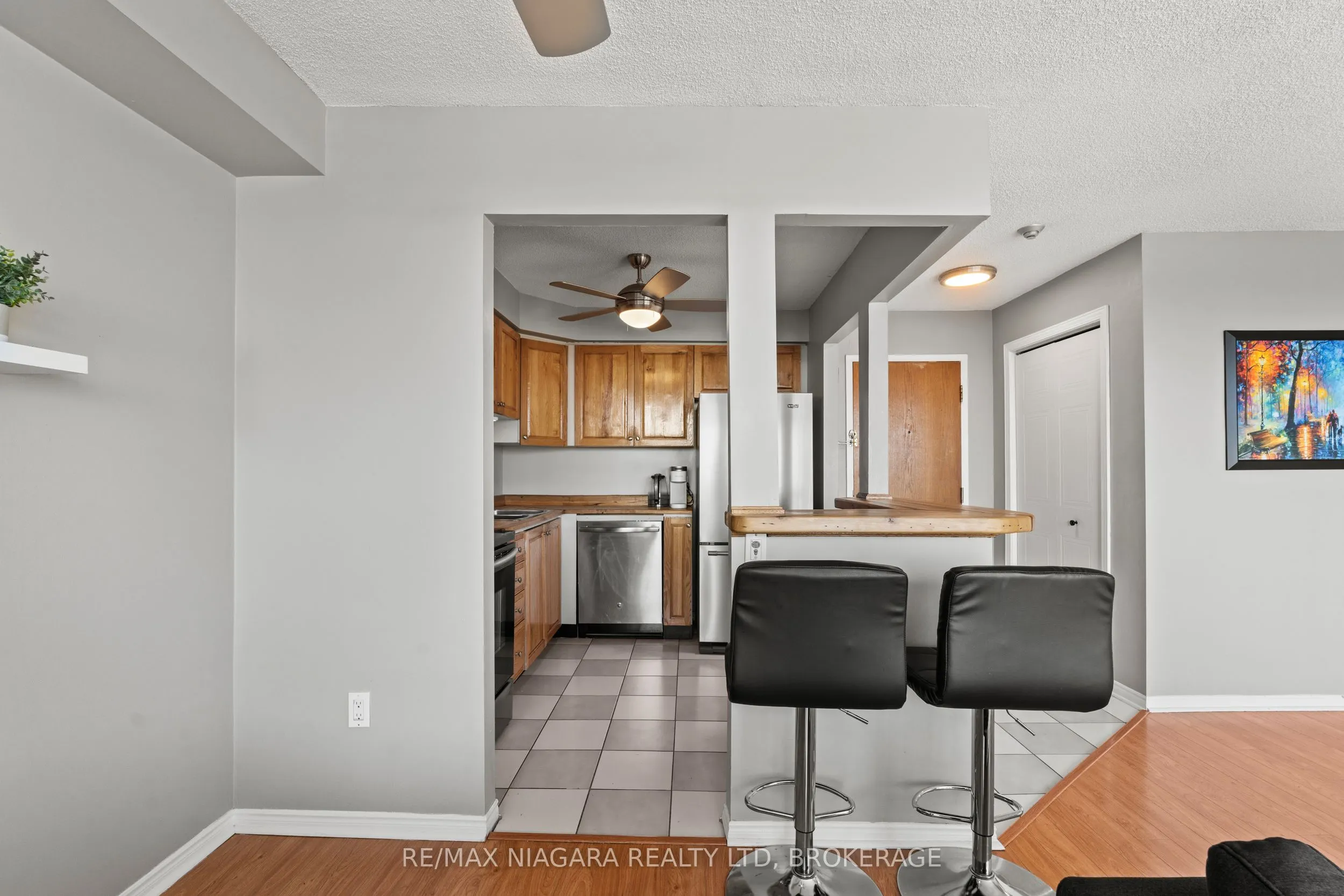 81 Scott Street #601