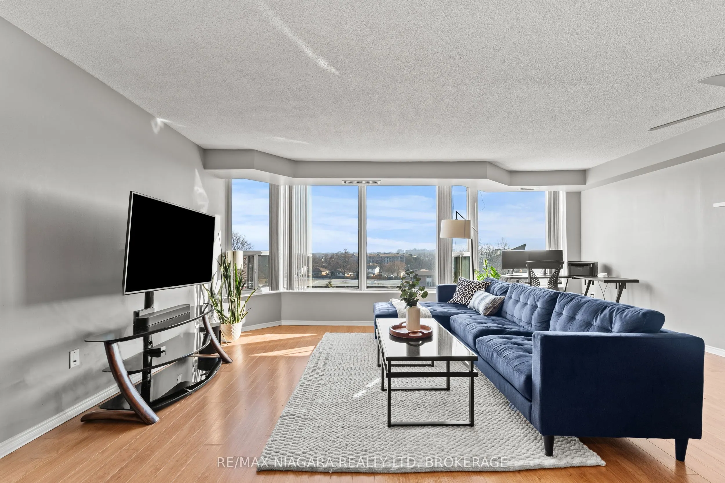 81 Scott Street #601