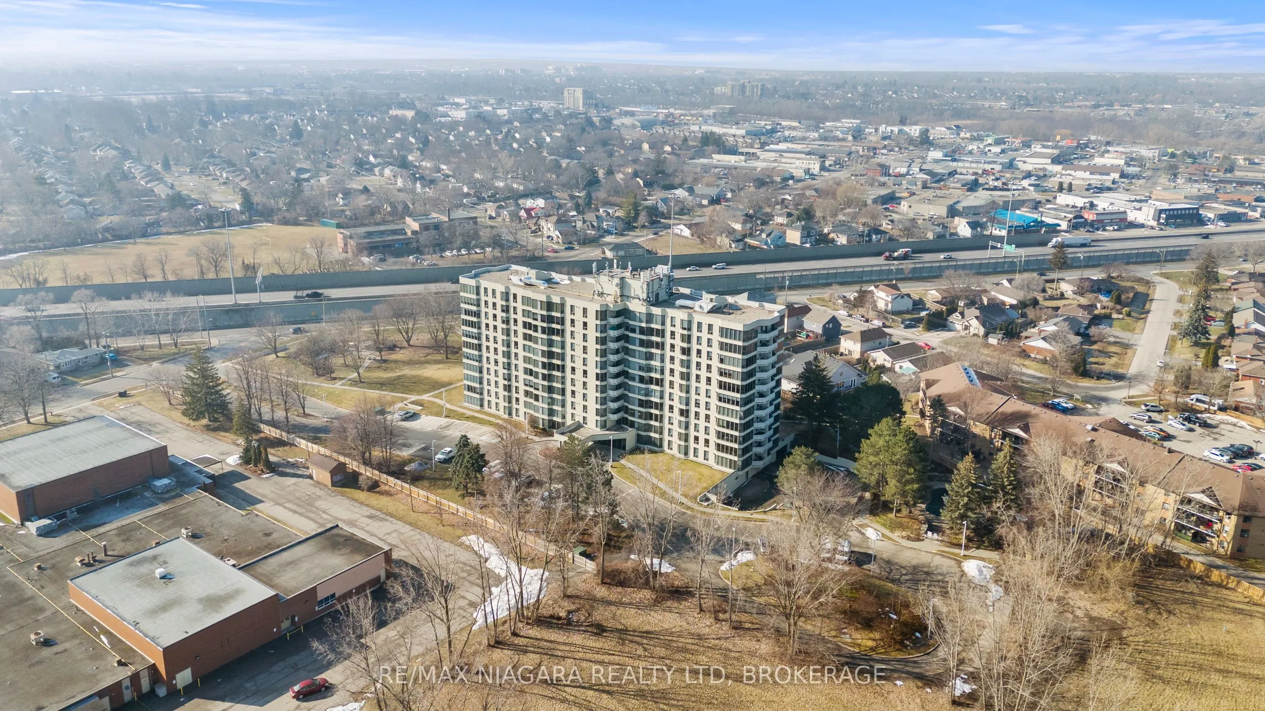 81 Scott Street #601