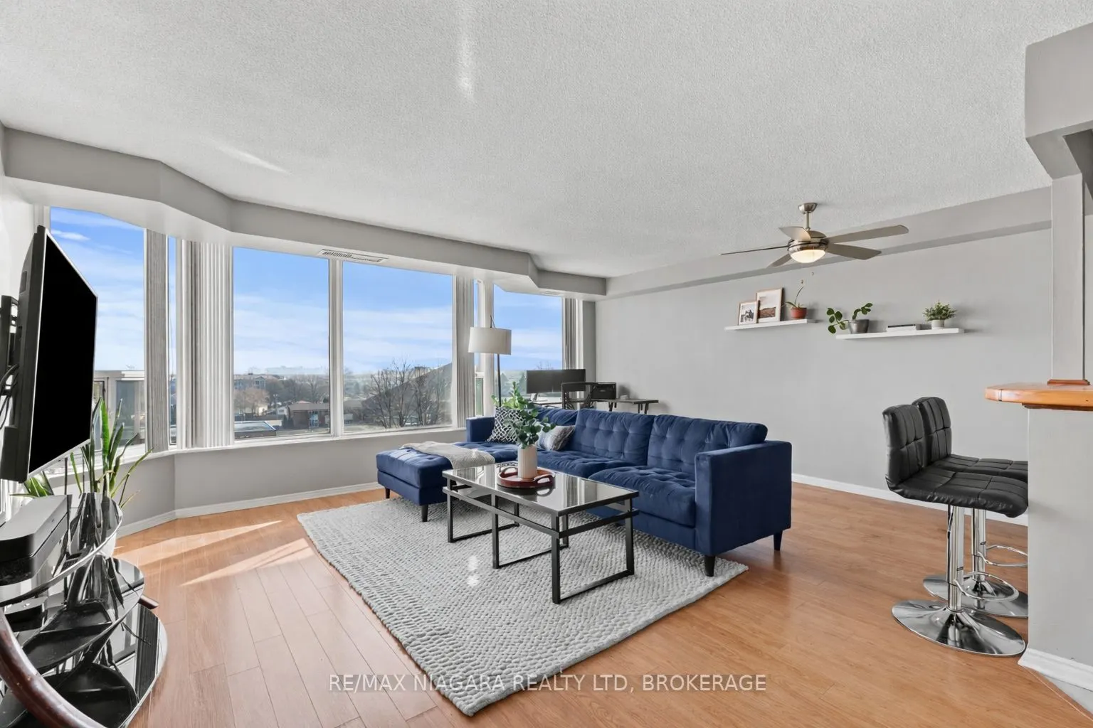 81 Scott Street #601