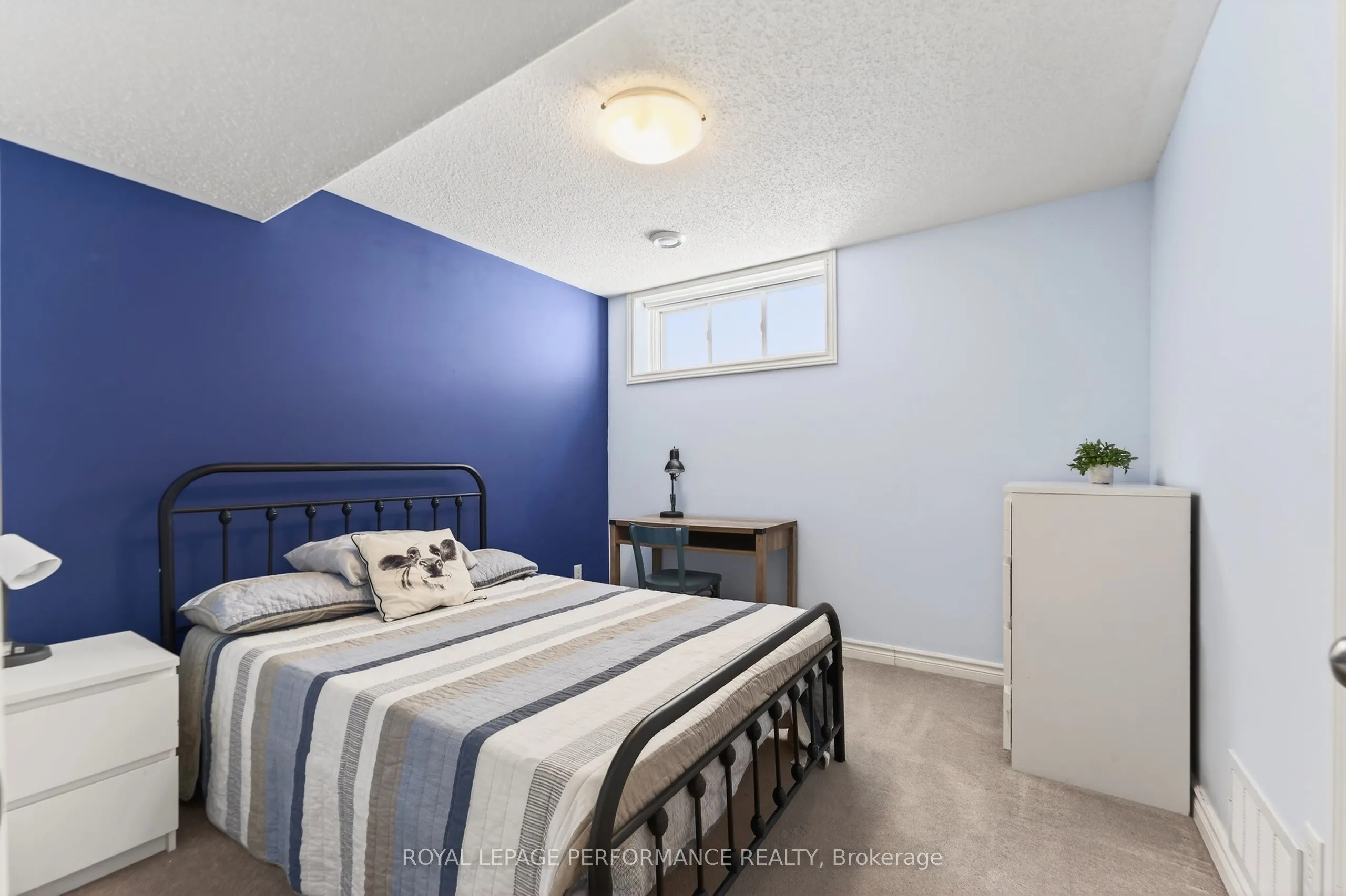 639 Robert Hill Street