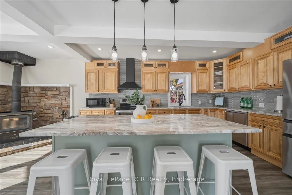 392010 Grey Road 109
