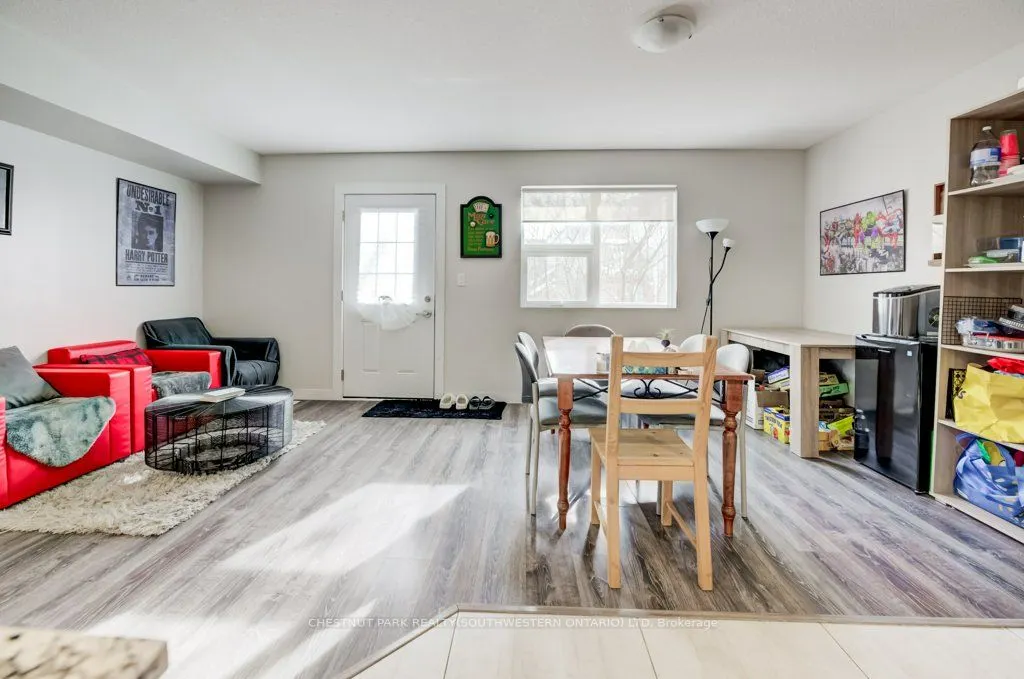 338 Albert Street #114