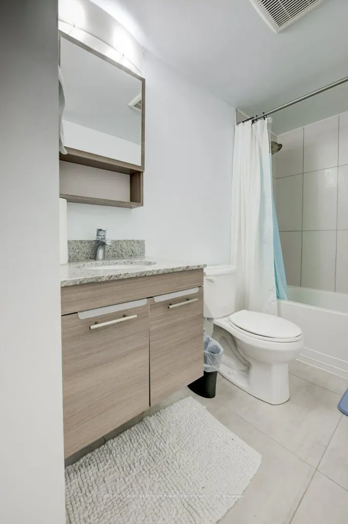338 Albert Street #114