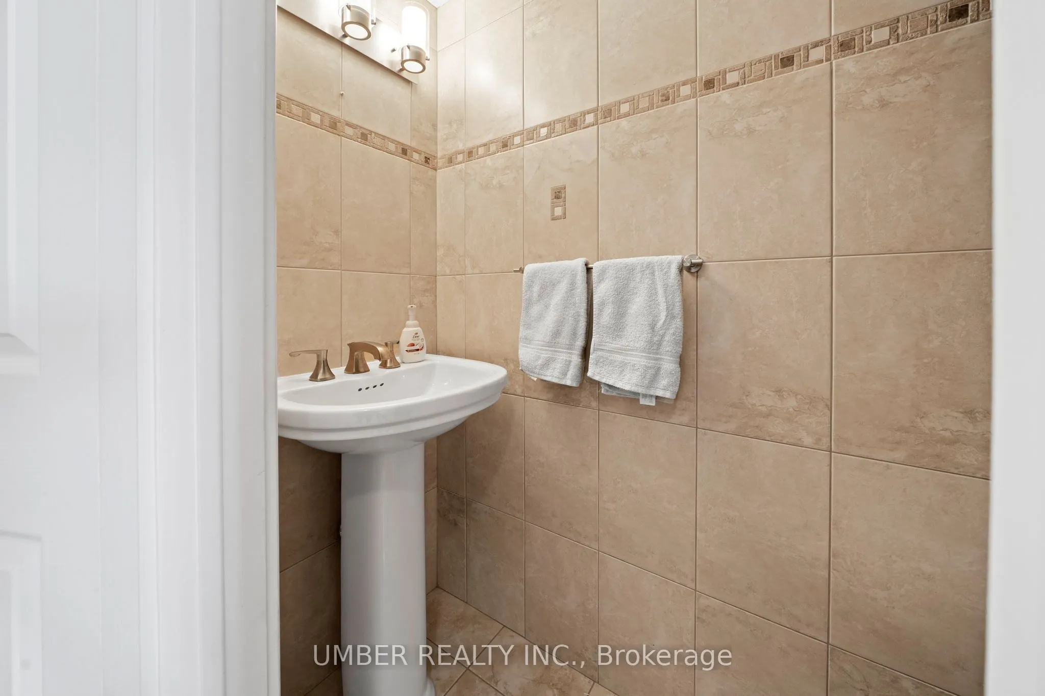 250 Fountain Place #122D