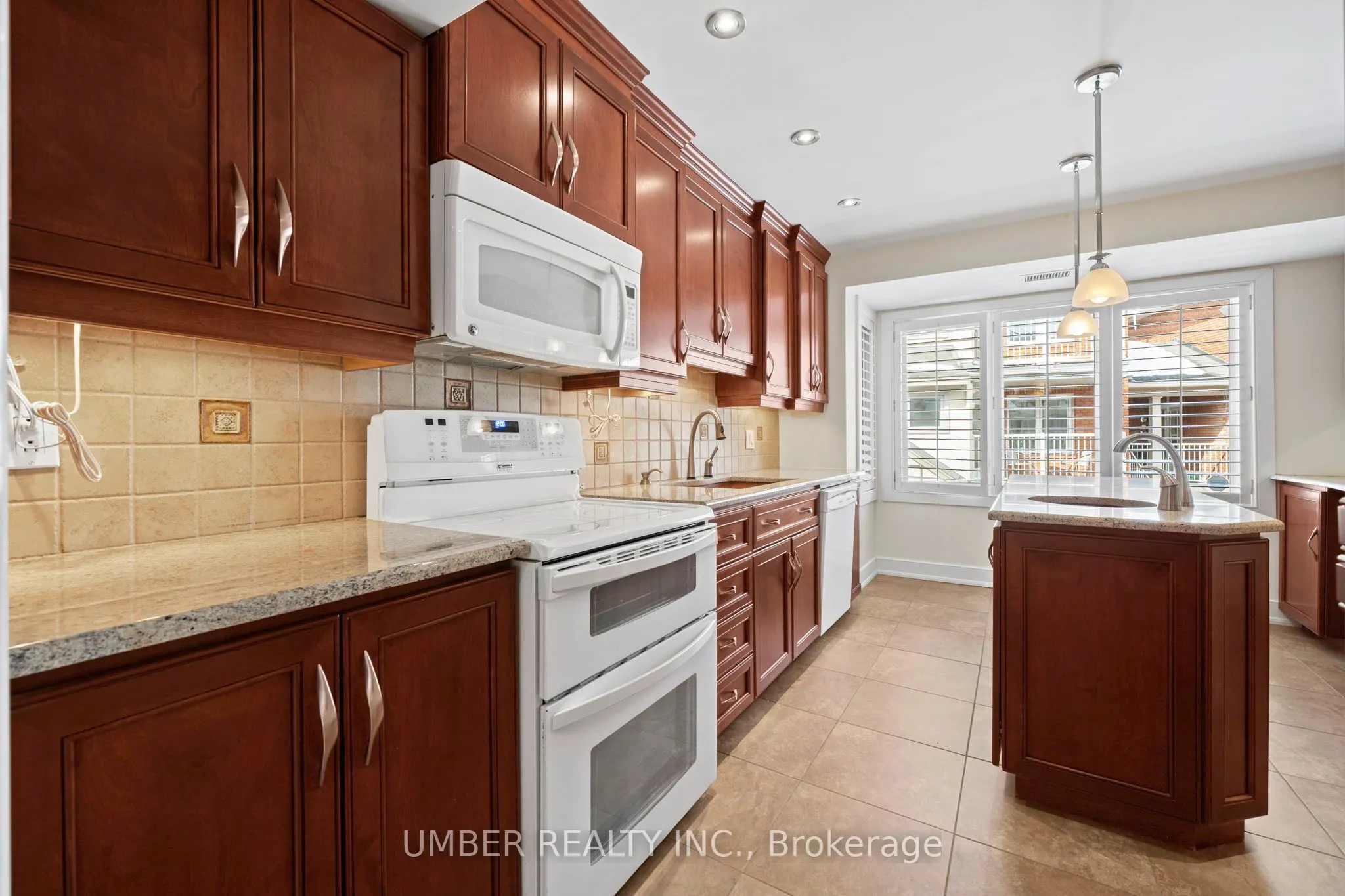 250 Fountain Place #122D