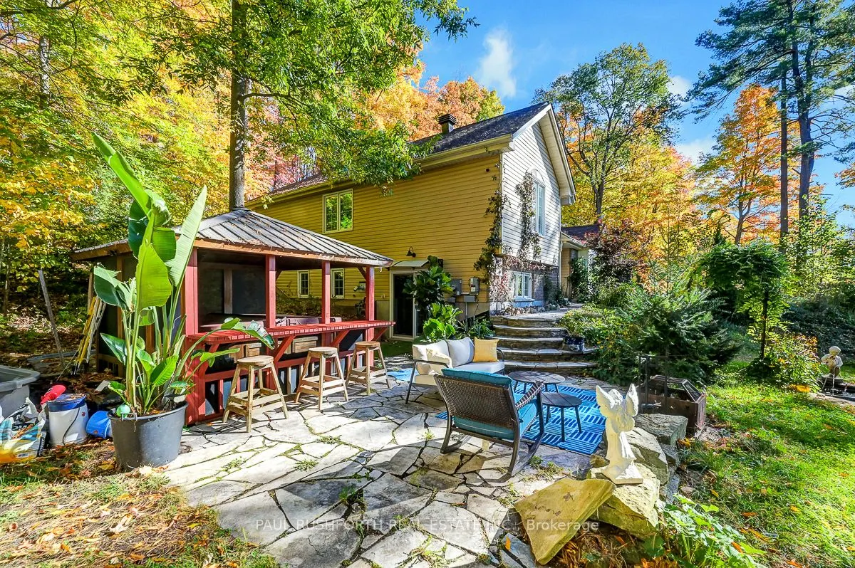 712 Flat Rapids Road
