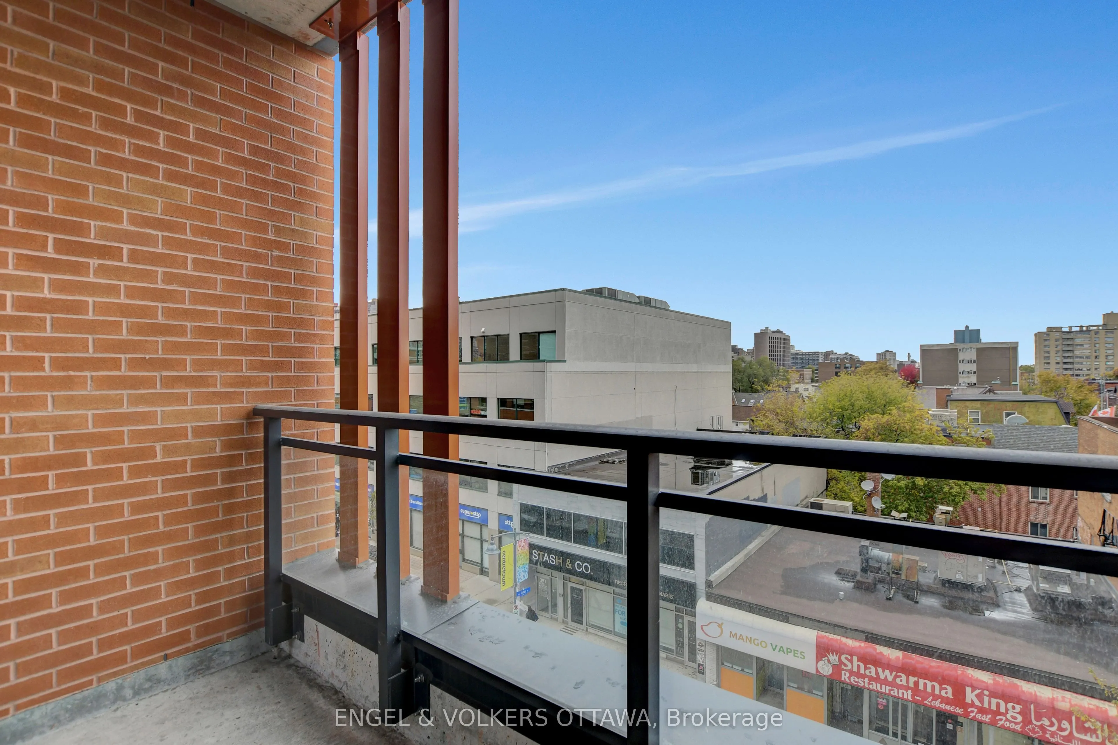 10 James Street #405