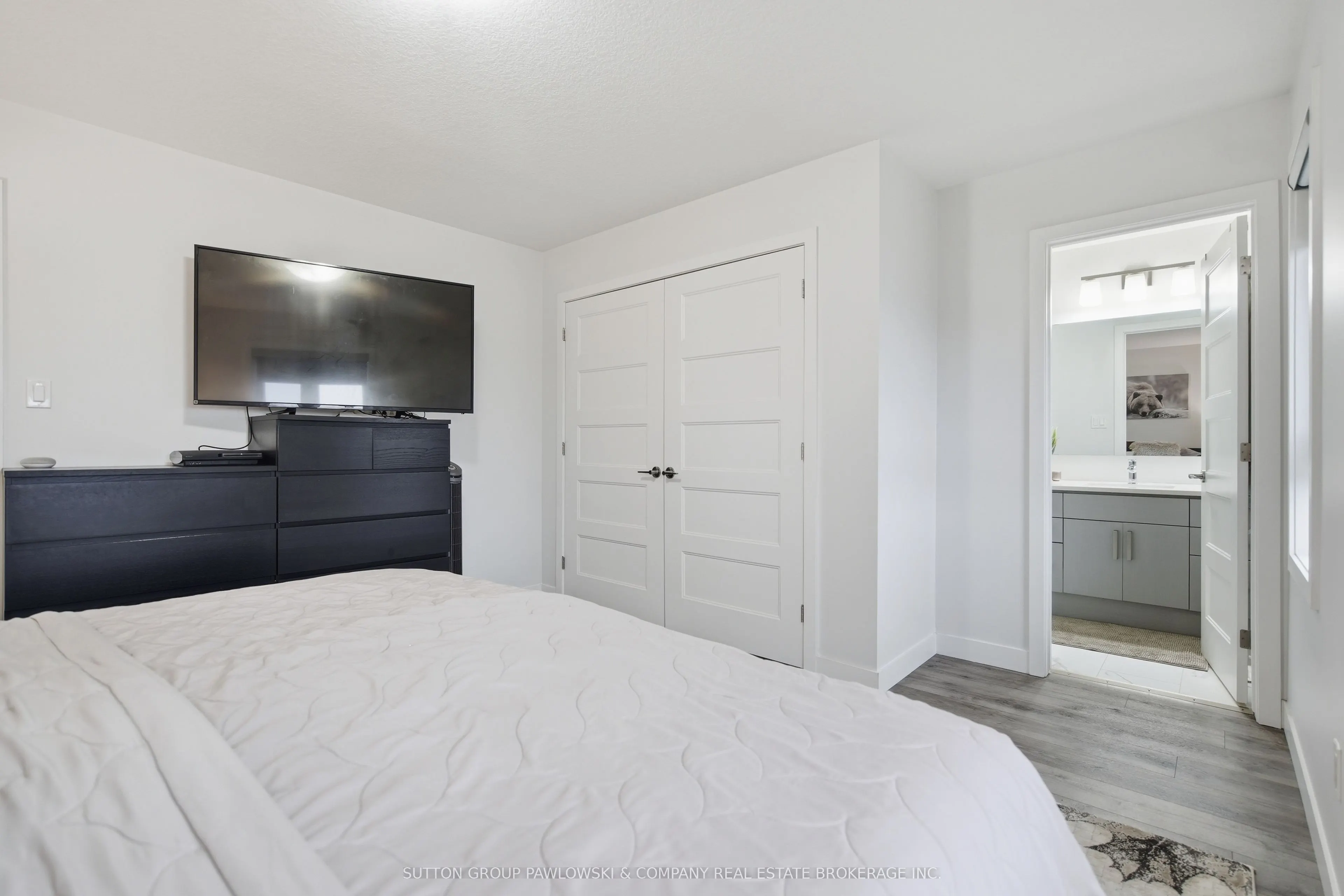 3380 Singleton Avenue #26