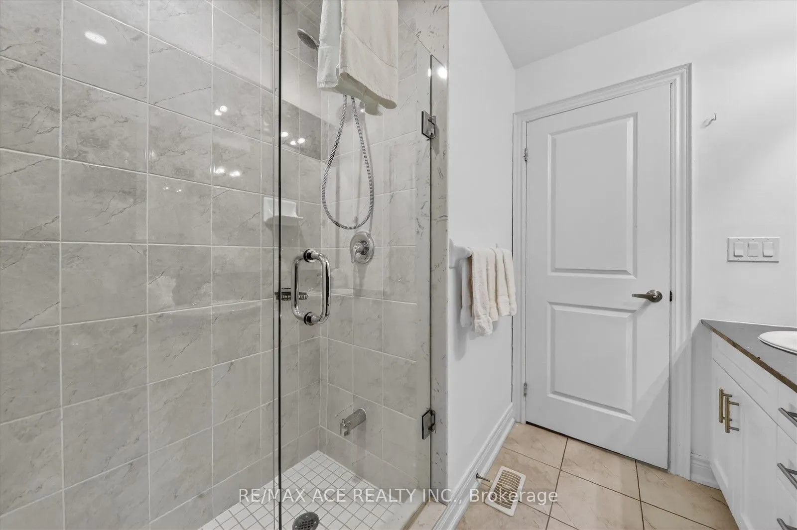 171 Snowbridge Way #26