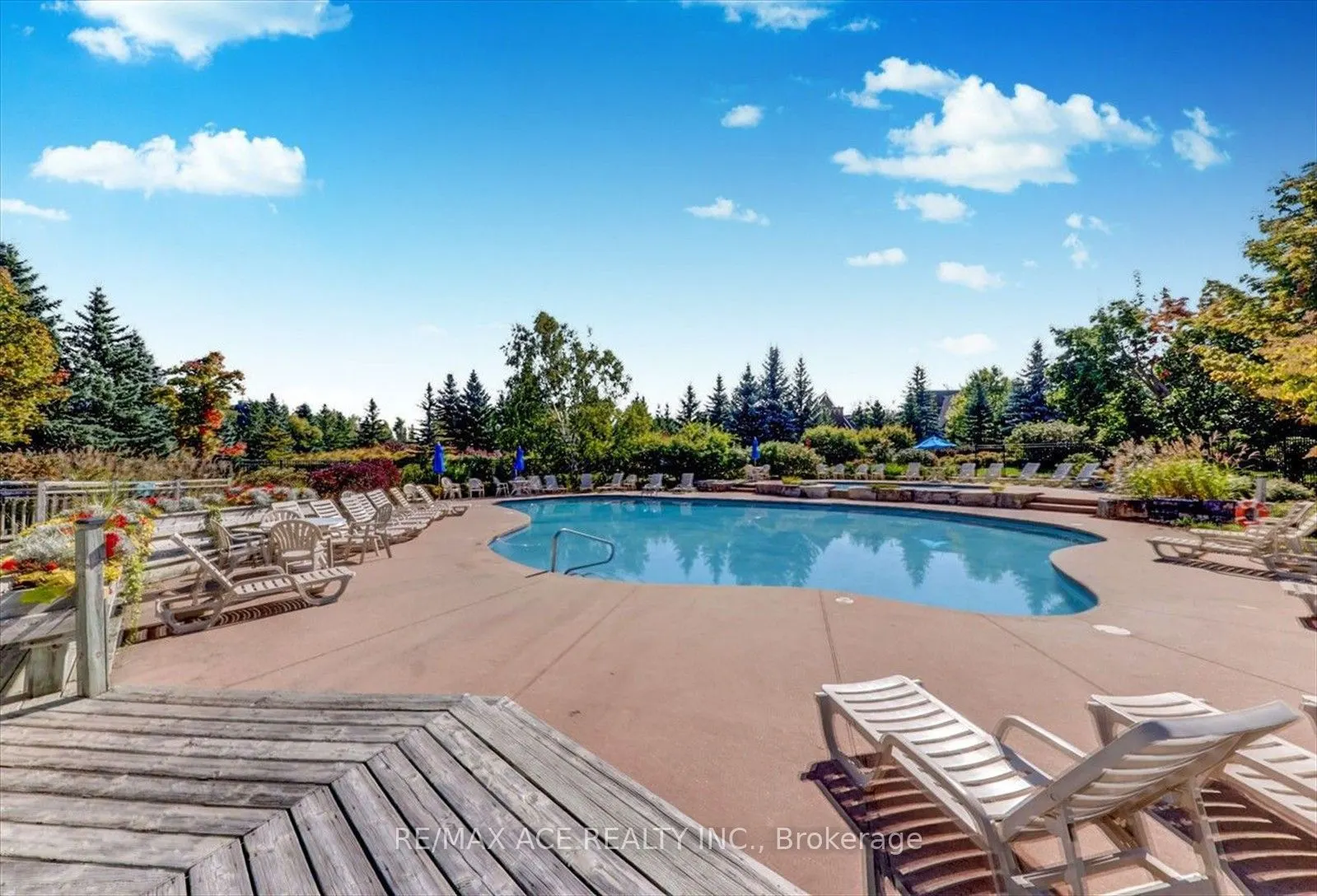 171 Snowbridge Way #26