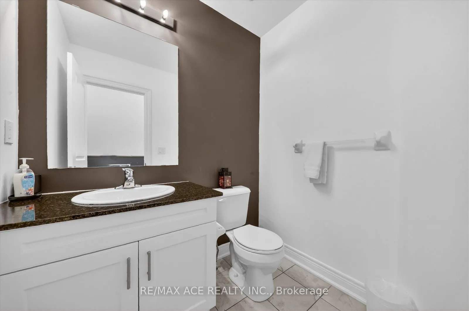 171 Snowbridge Way #26