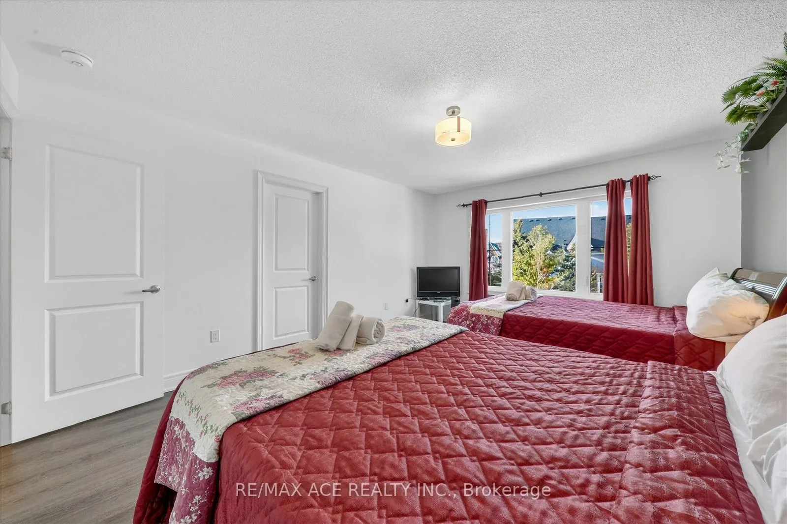 171 Snowbridge Way #26