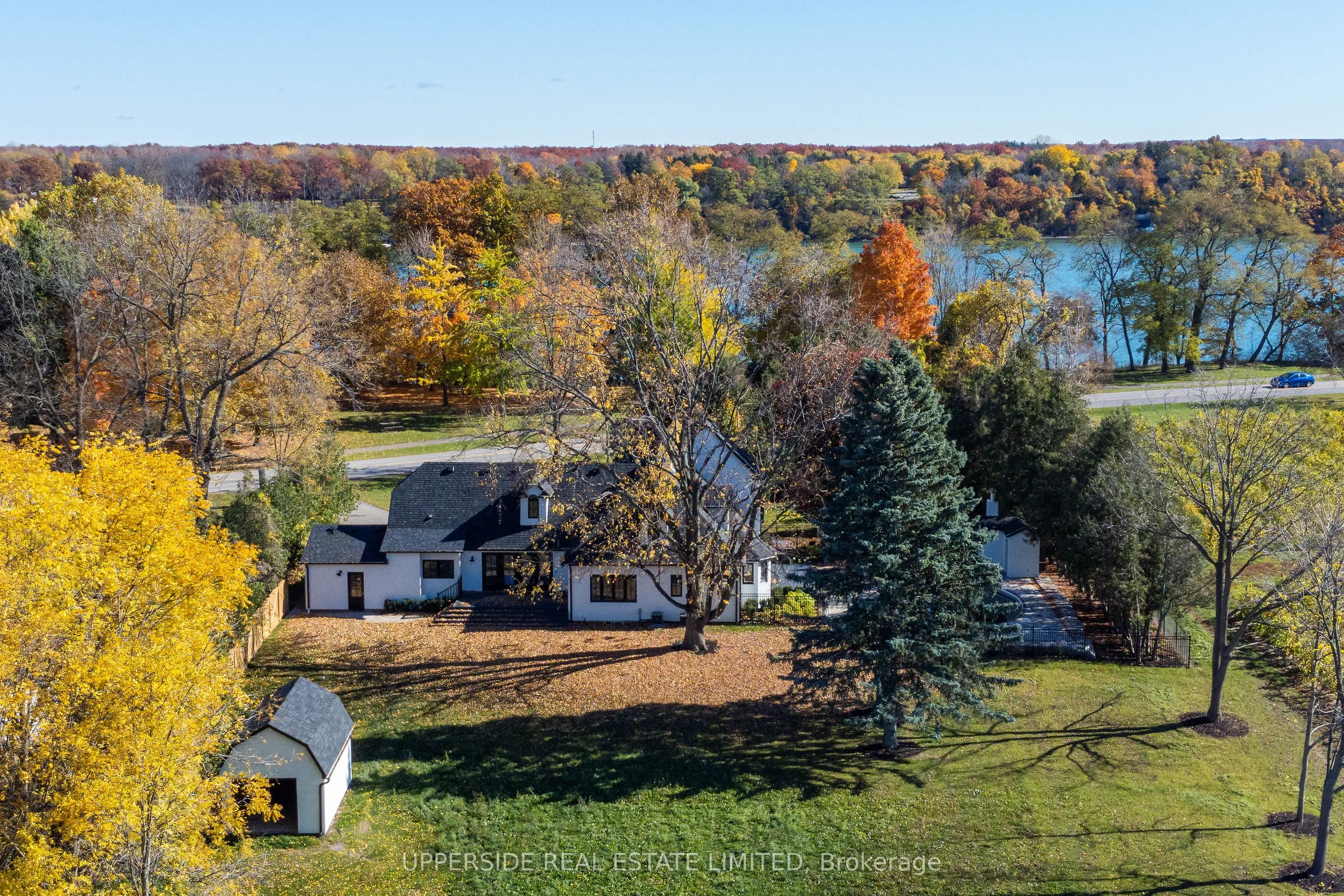 15886 Niagara Parkway