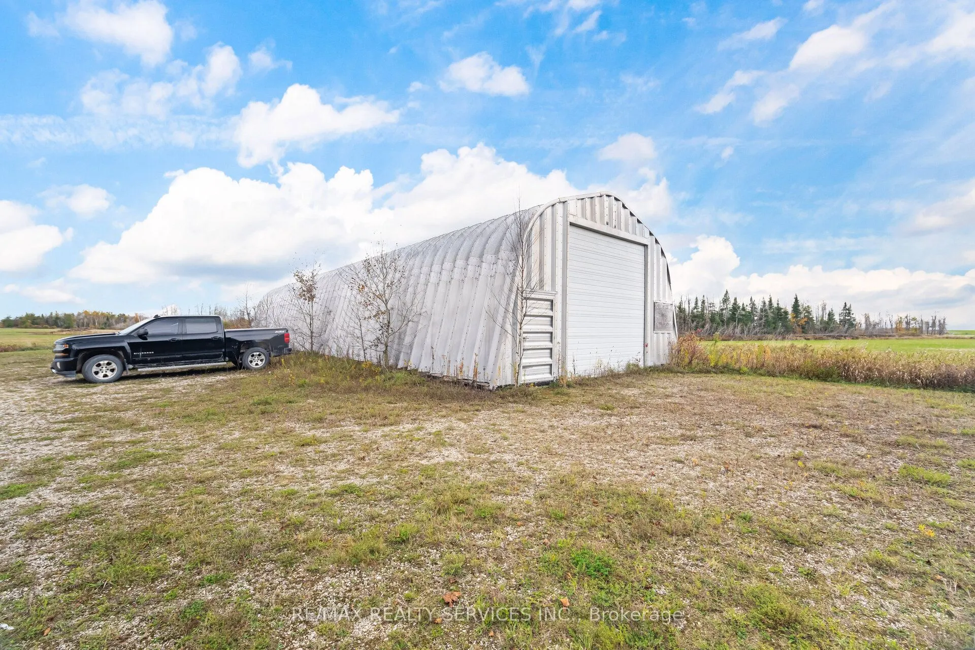 764059 240 Side Road