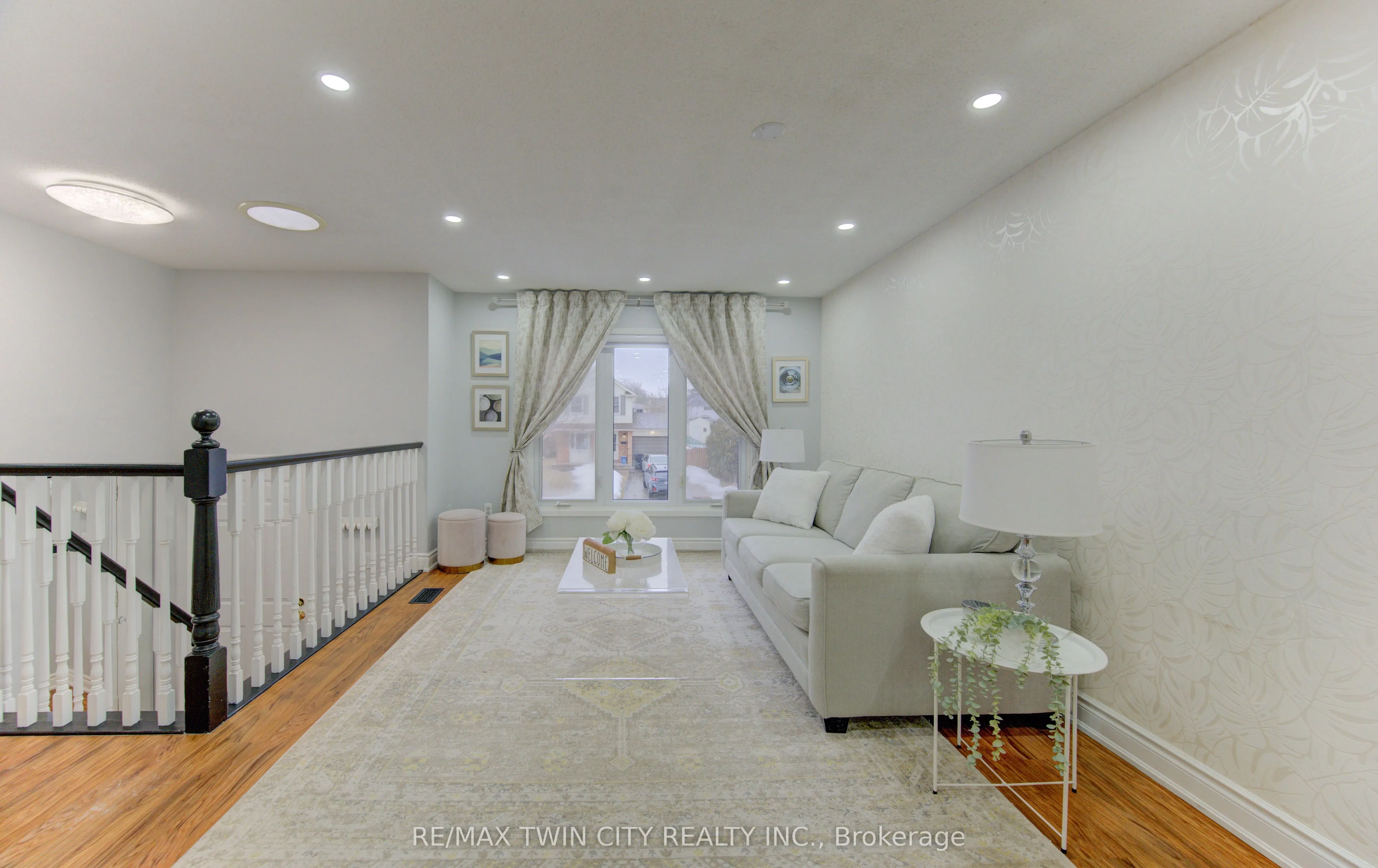 414 WOODS Lane