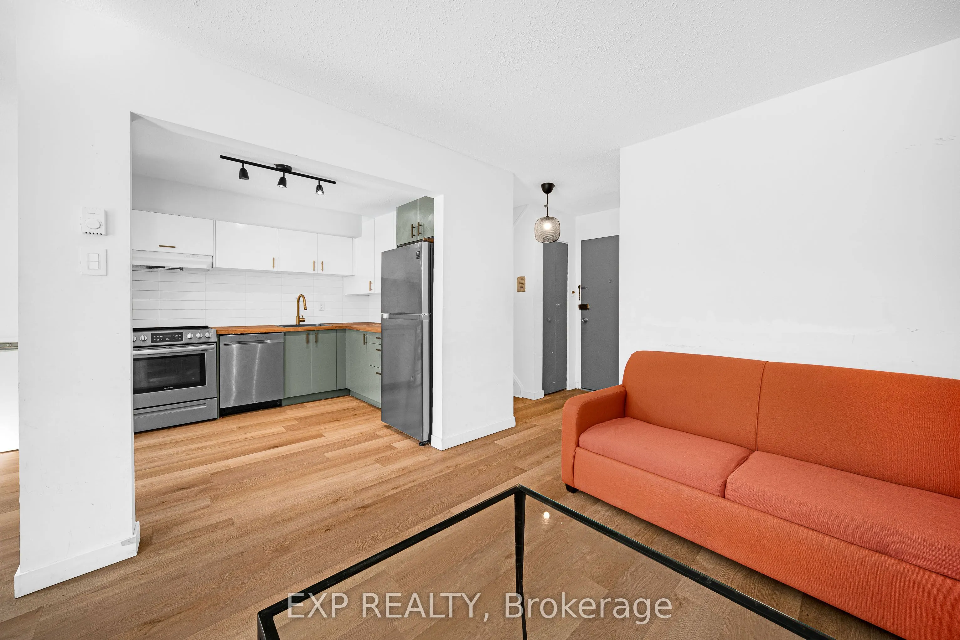 2080 Ogilvie Road #11K