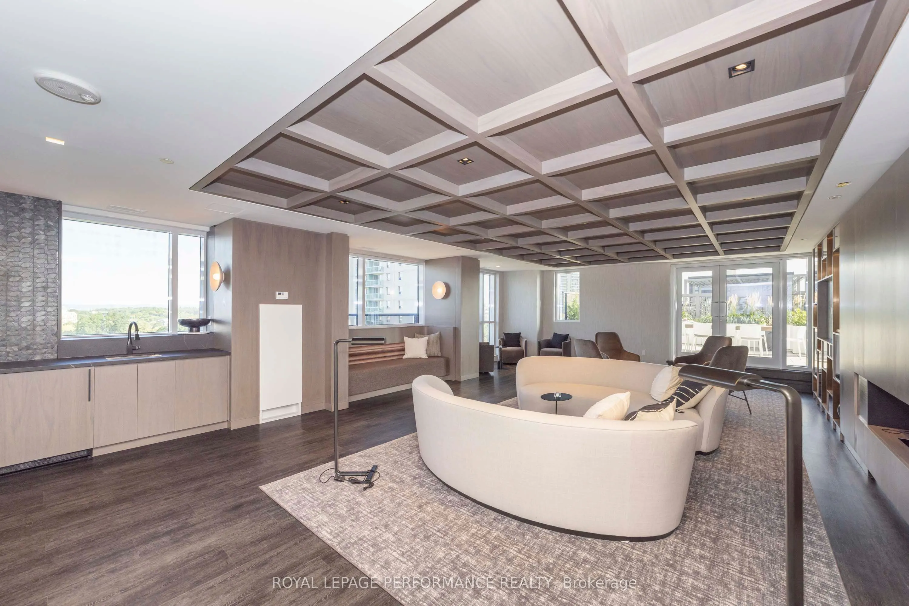 560 Rideau Street #517