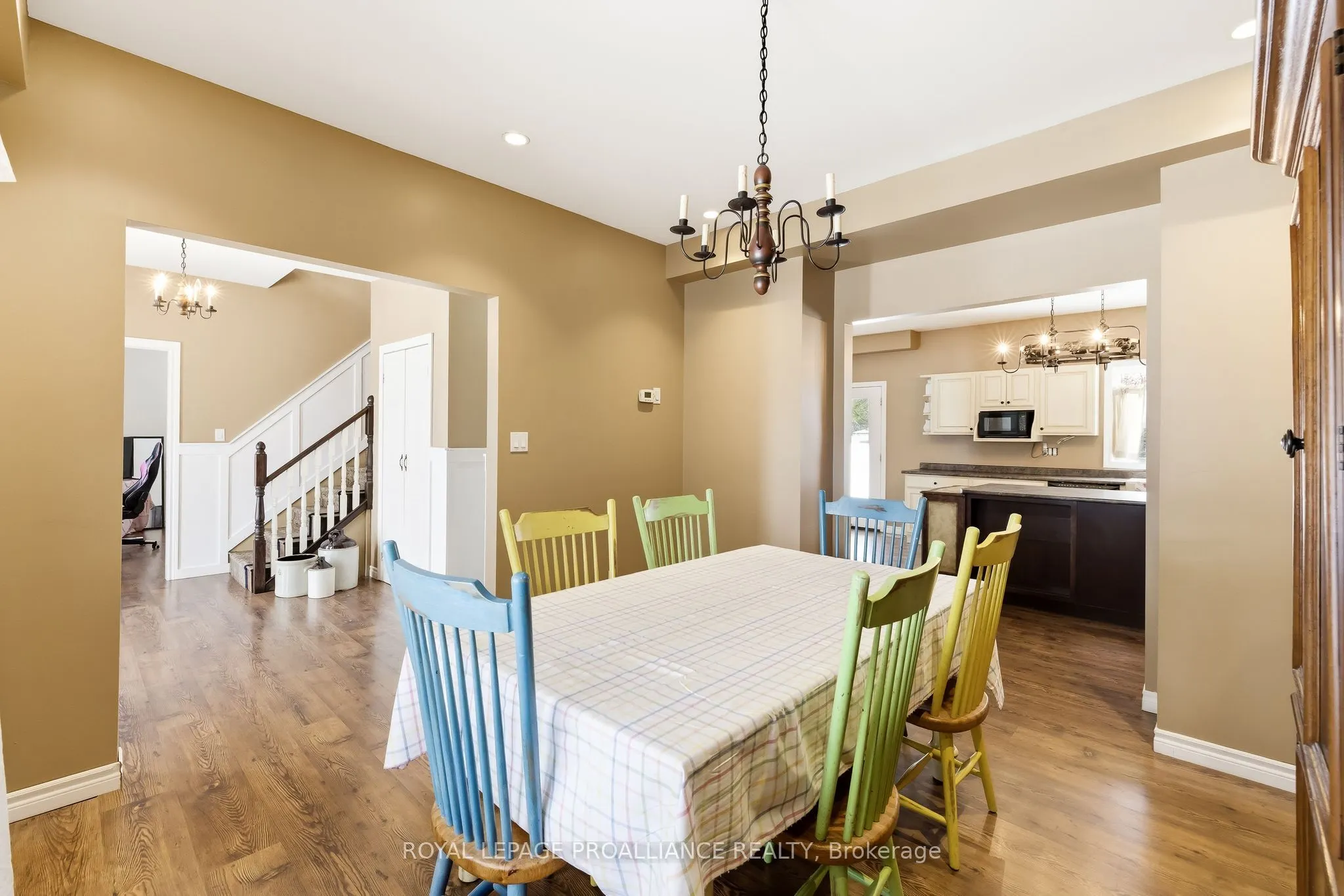 3937 Larose Crescent