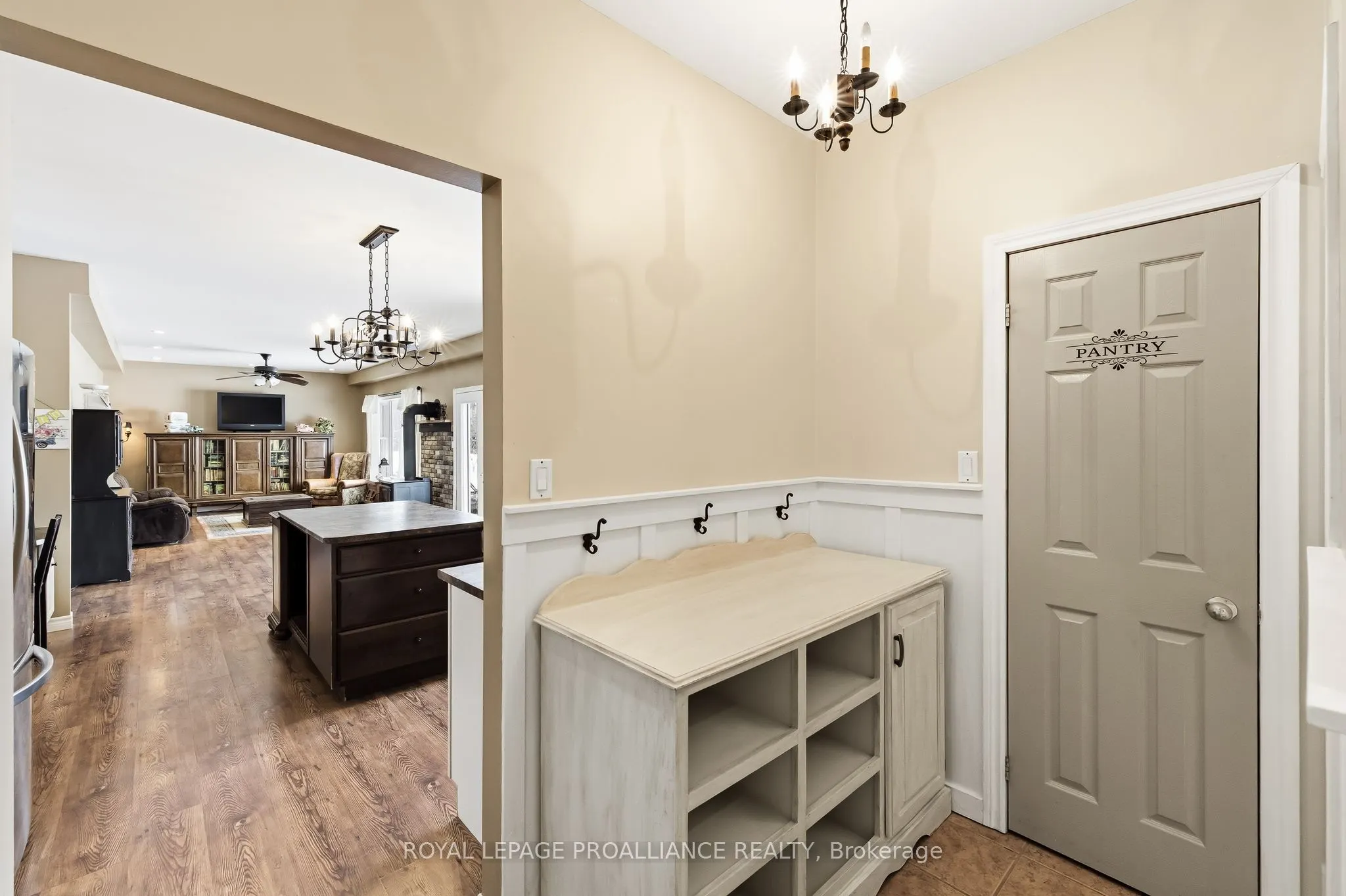 3937 Larose Crescent