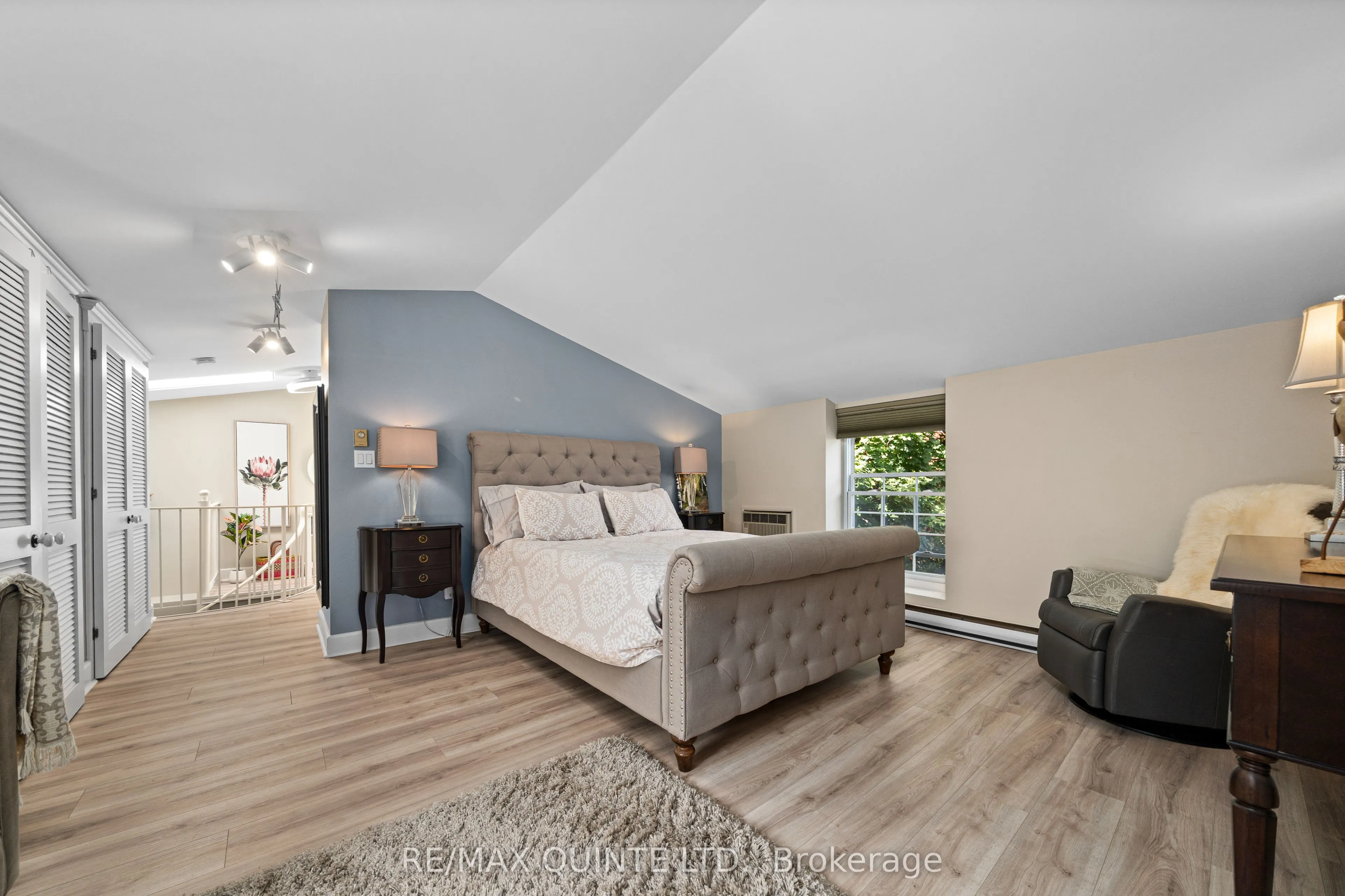 99 Bridge Street E #5