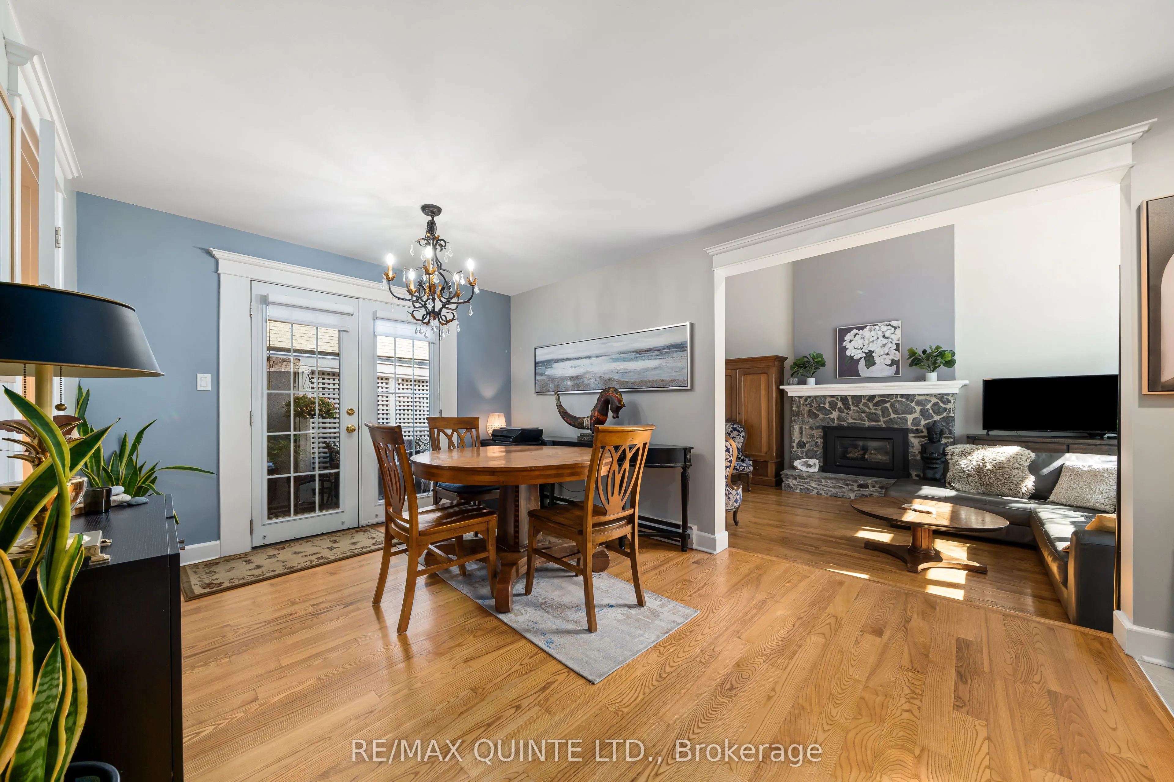99 Bridge Street E #5