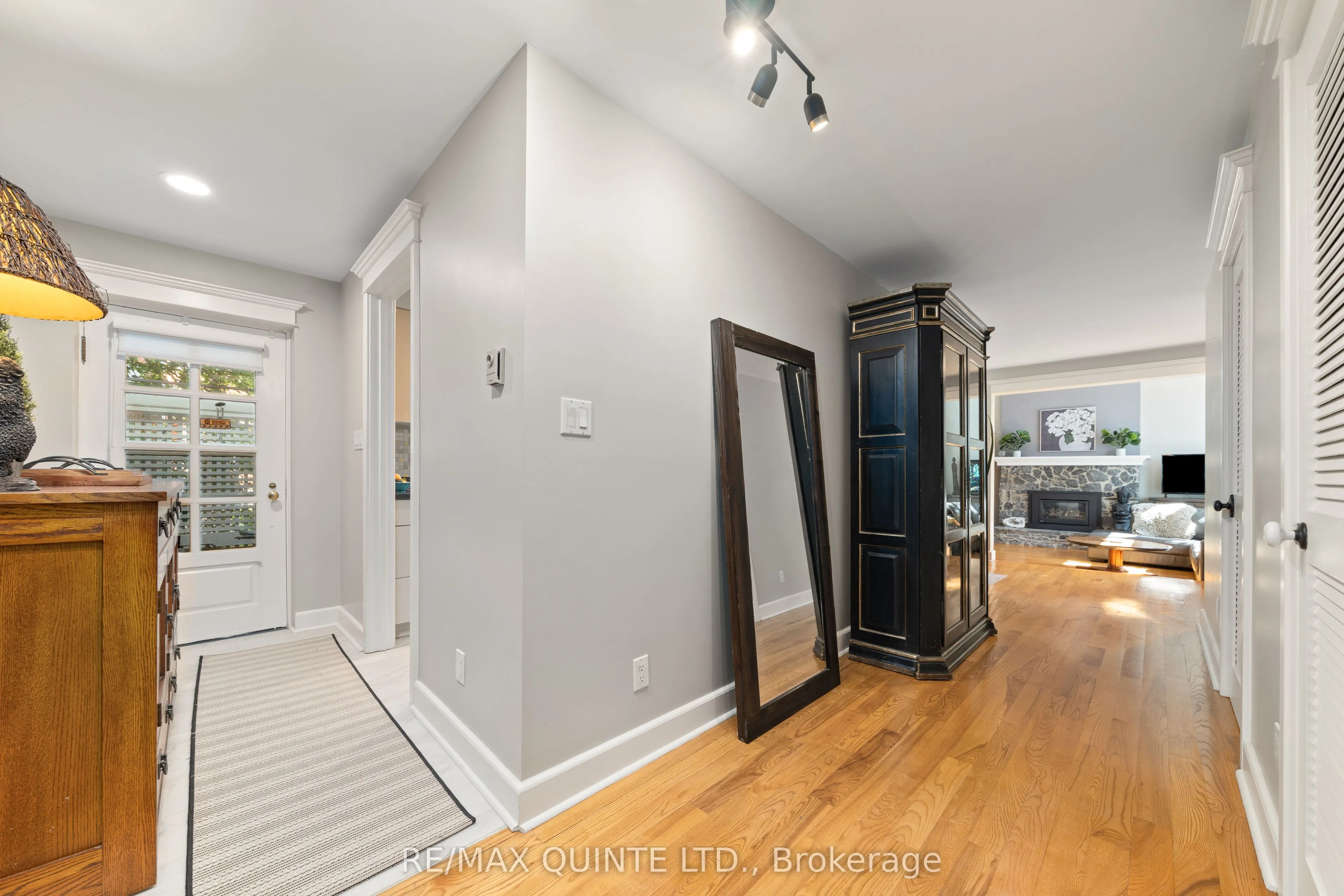 99 Bridge Street E #5