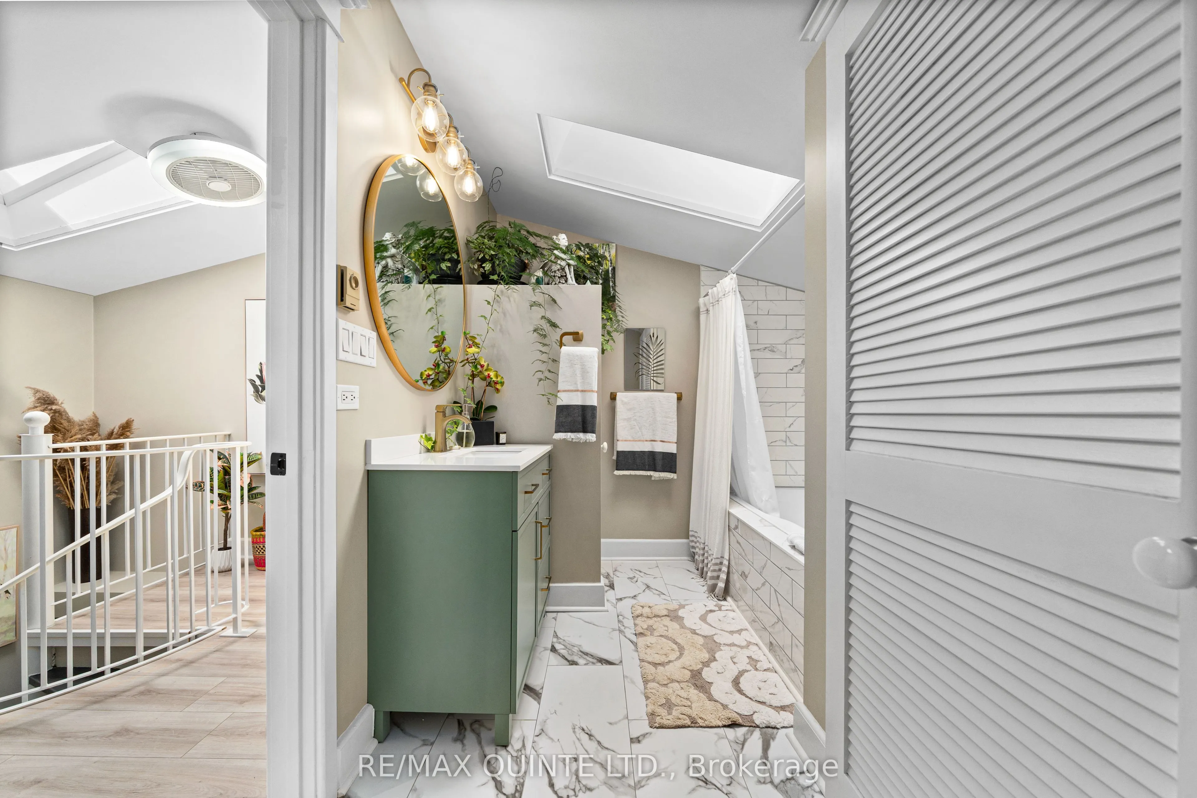 99 Bridge Street E #5
