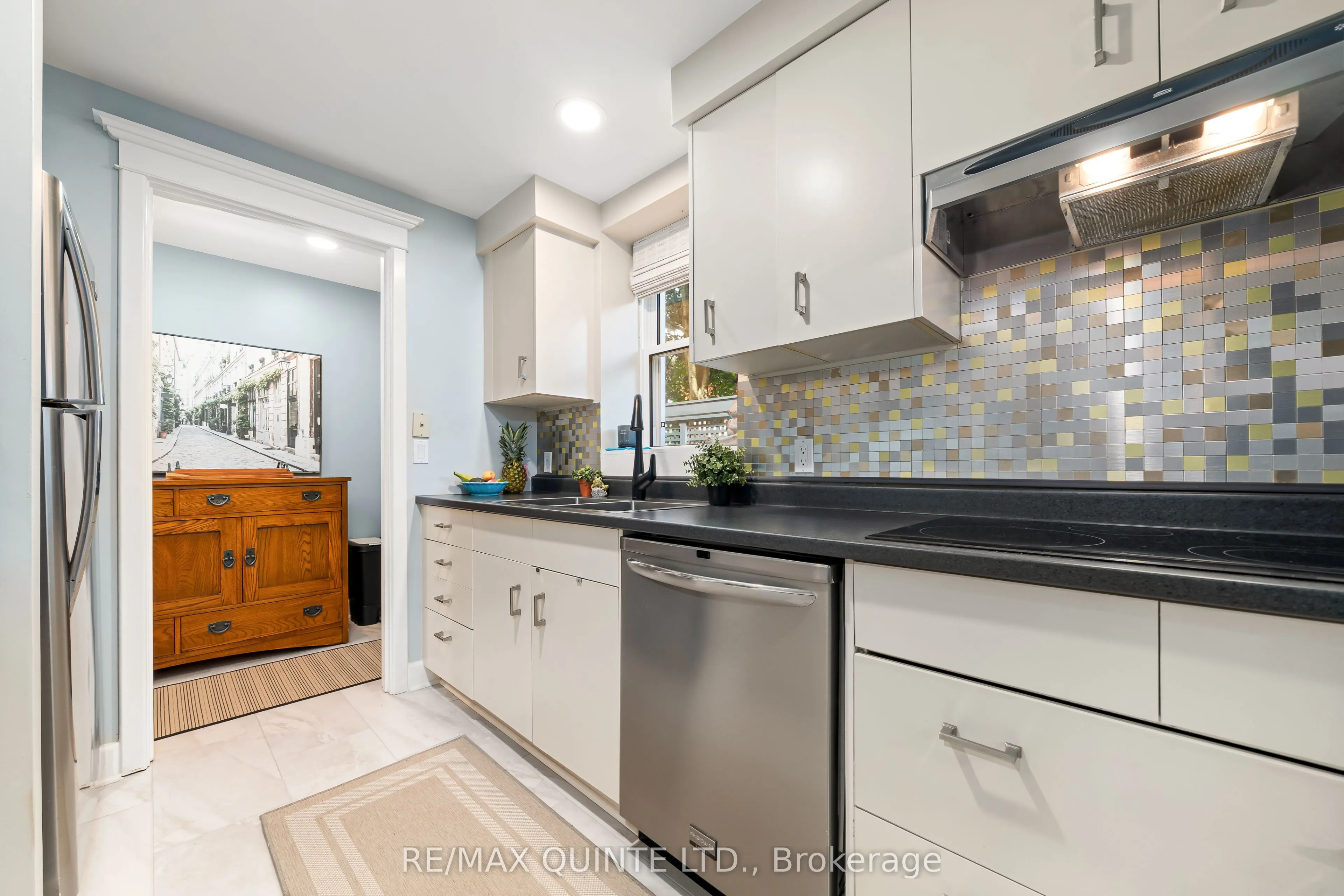 99 Bridge Street E #5