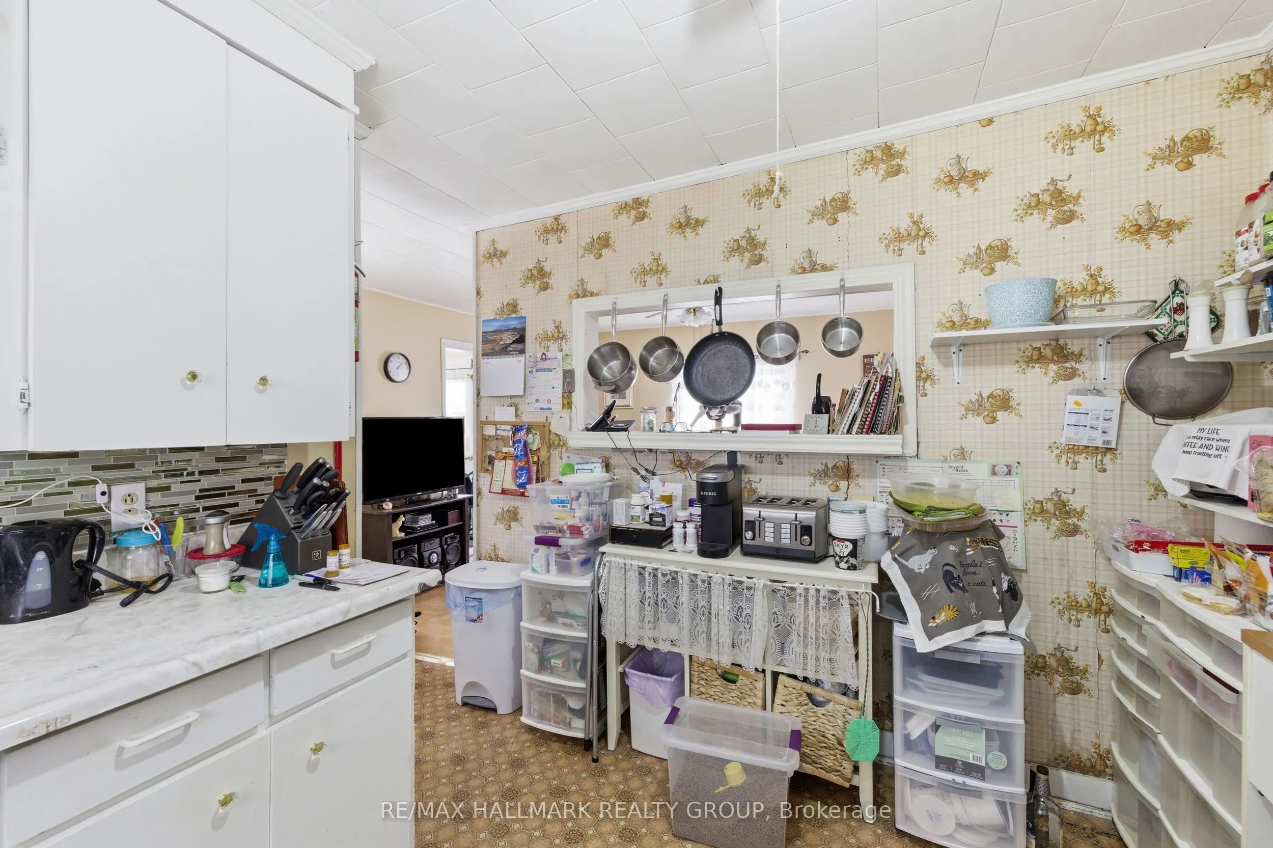 229 Gore Street E