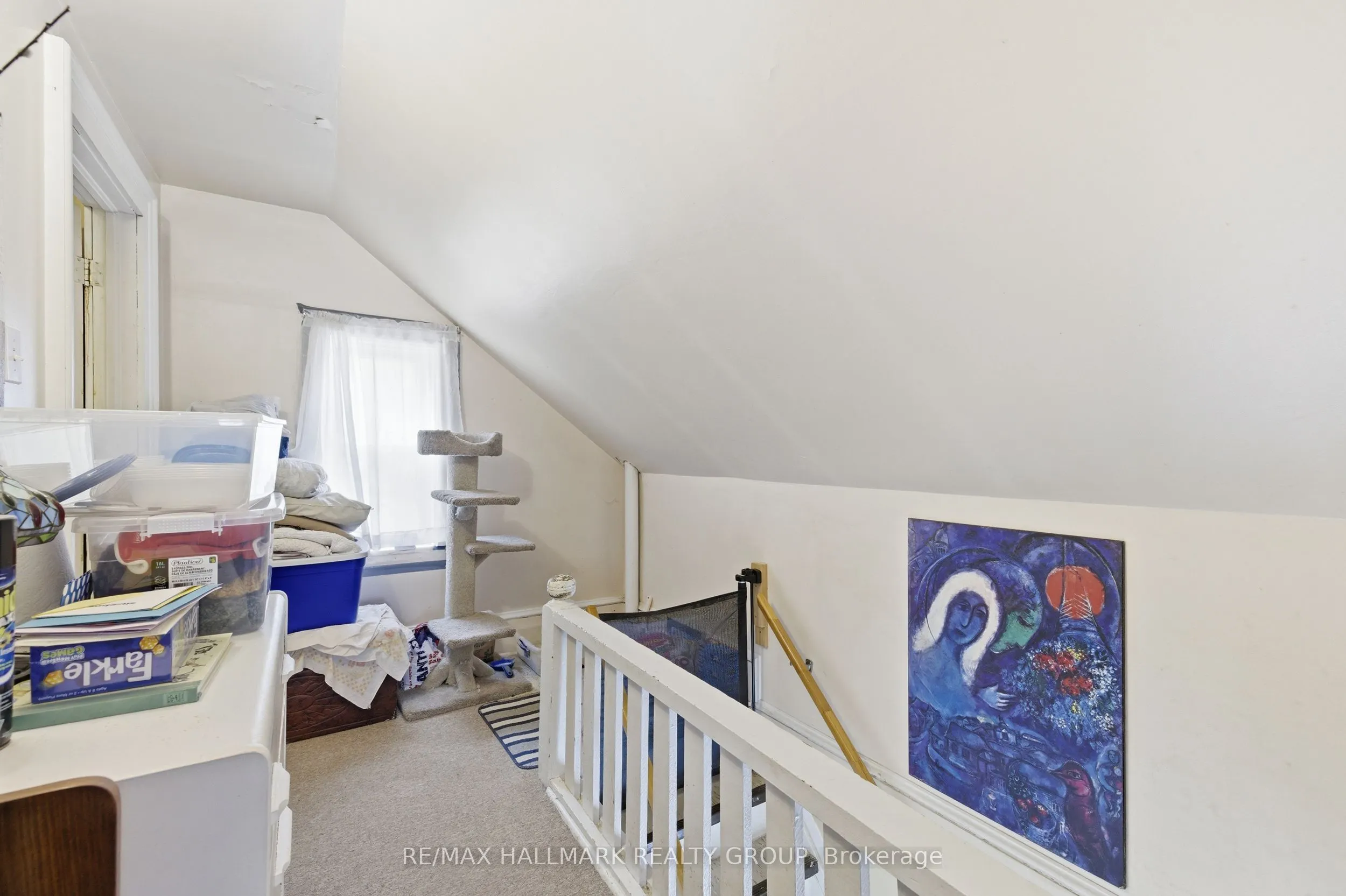 229 Gore Street E
