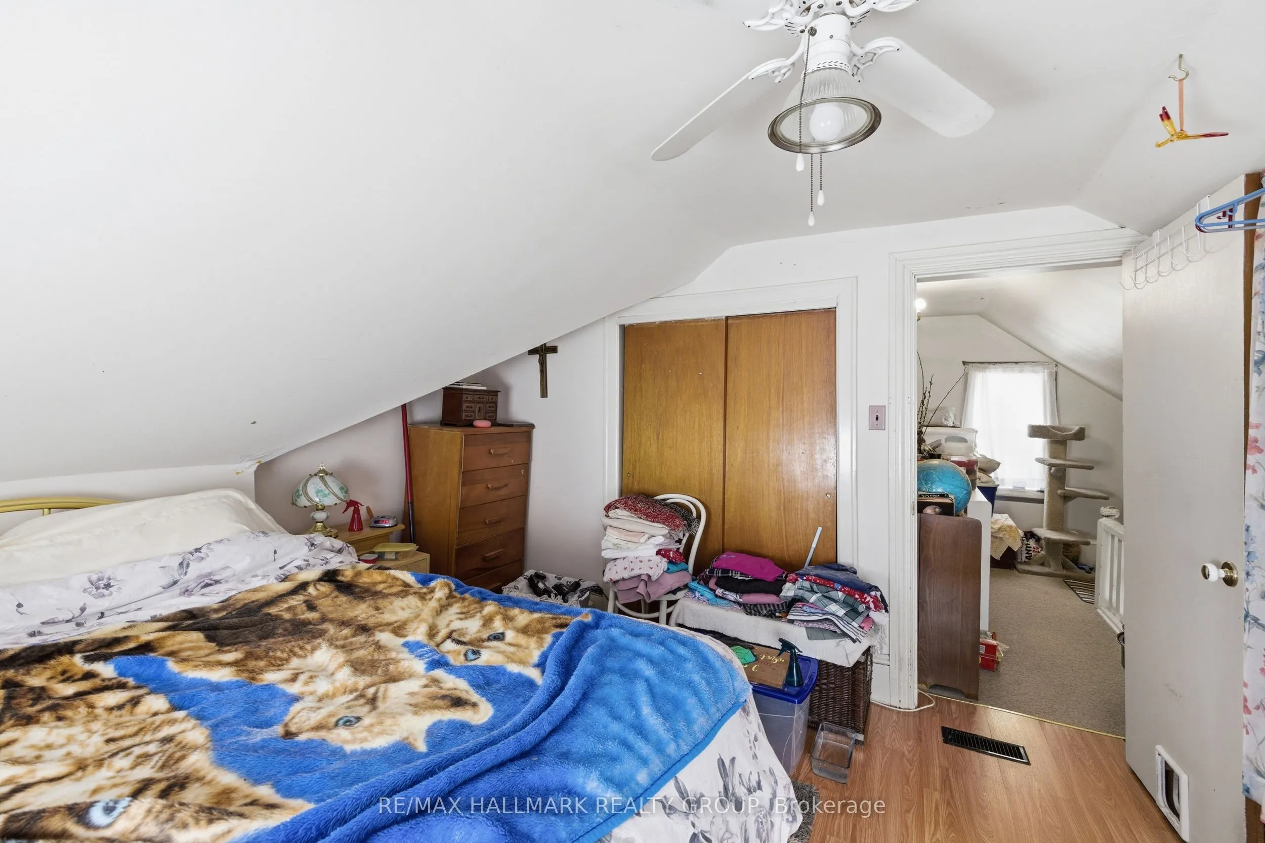 229 Gore Street E