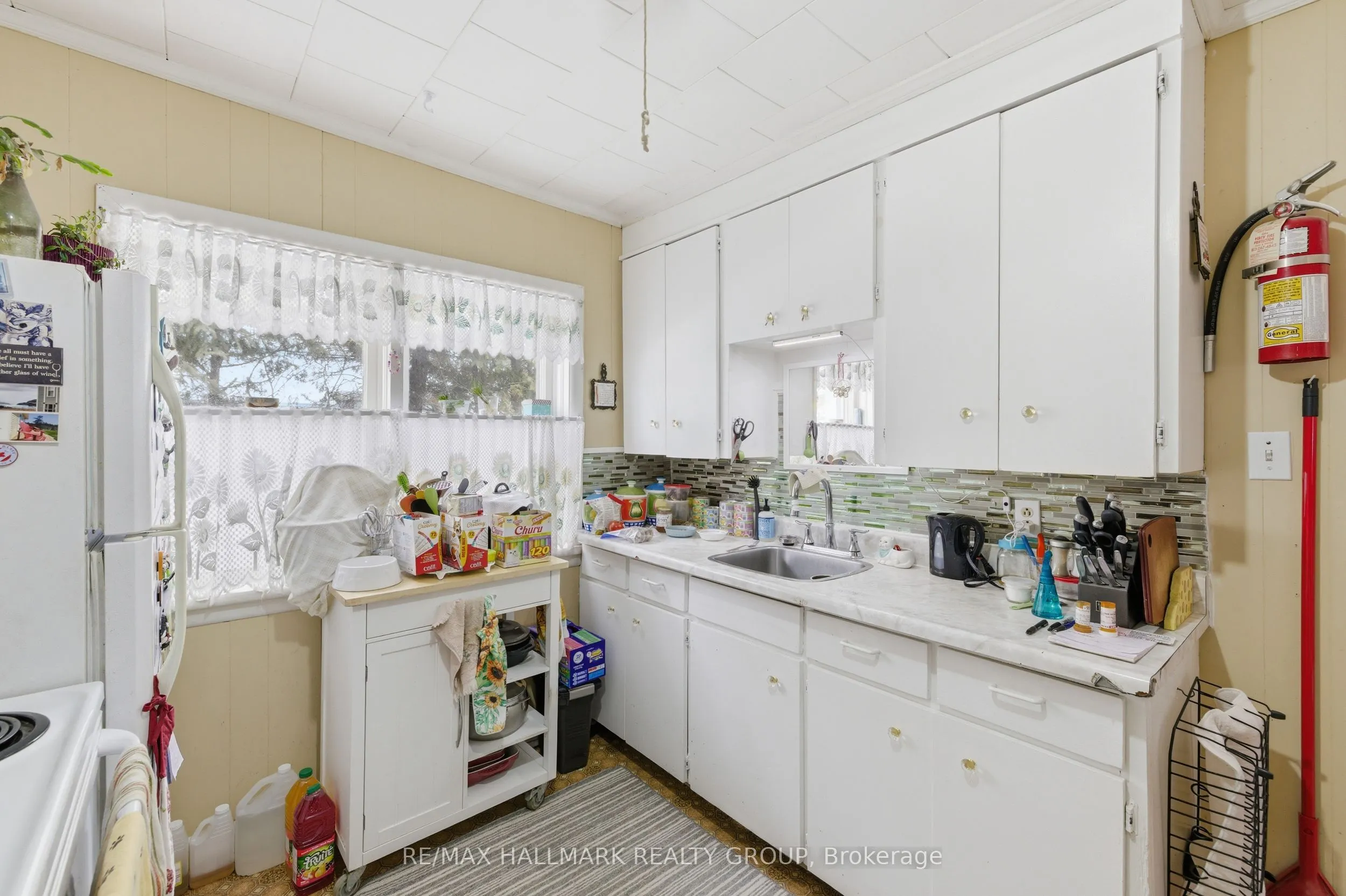 229 Gore Street E