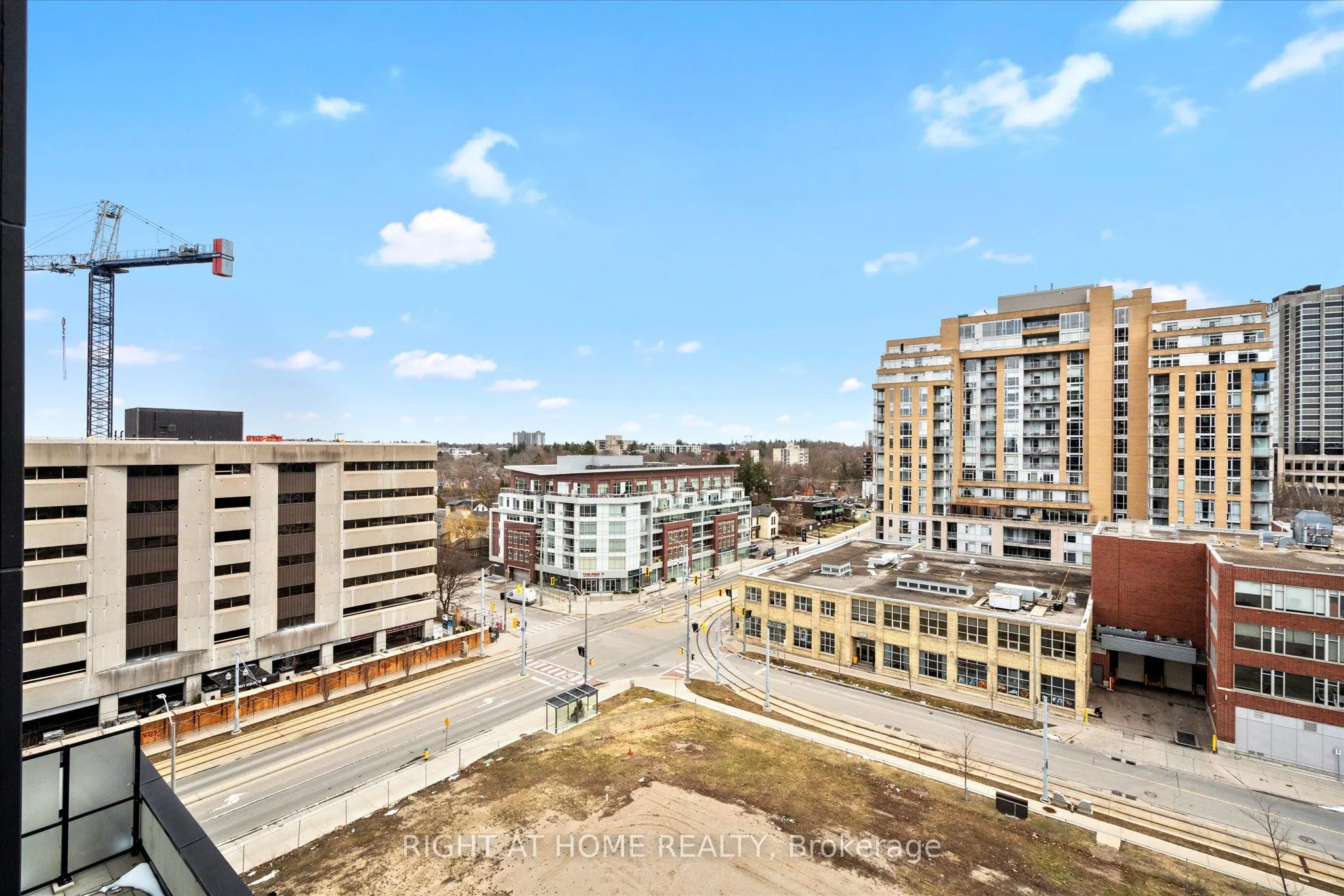 181 King Street S #806