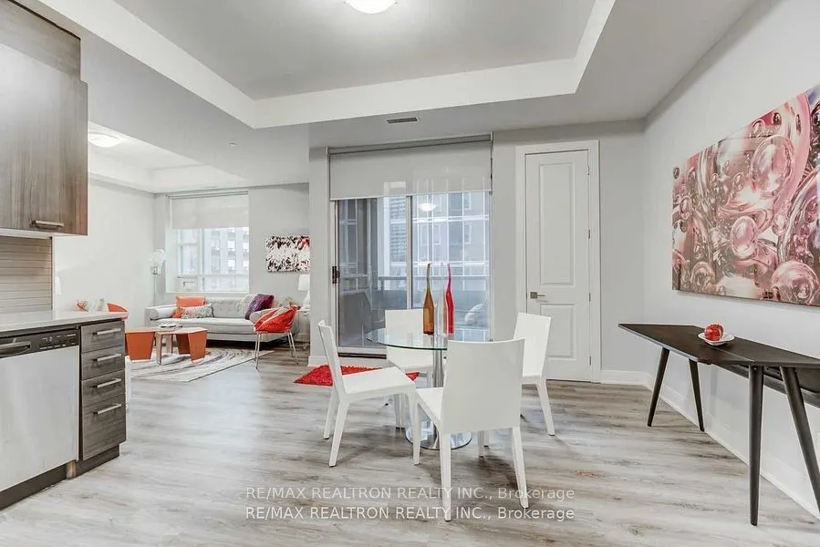 150 Main Street W #516