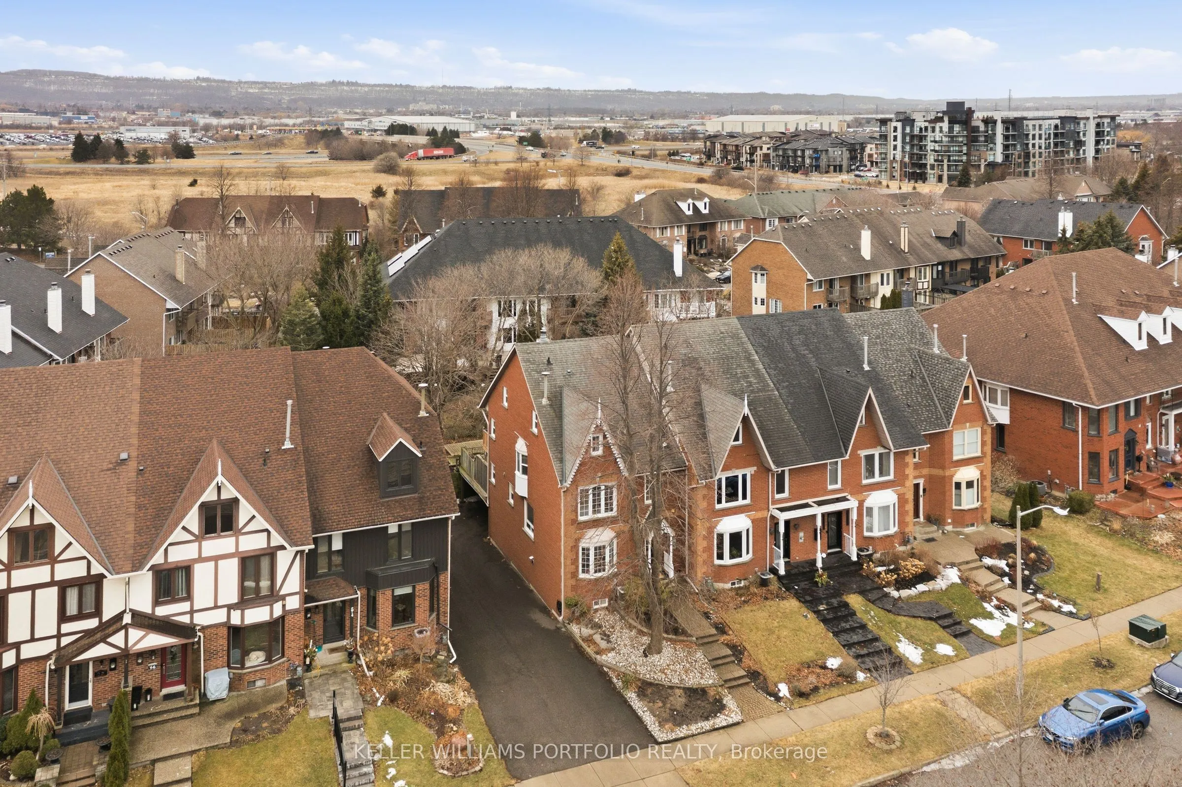50 Edgewater Drive